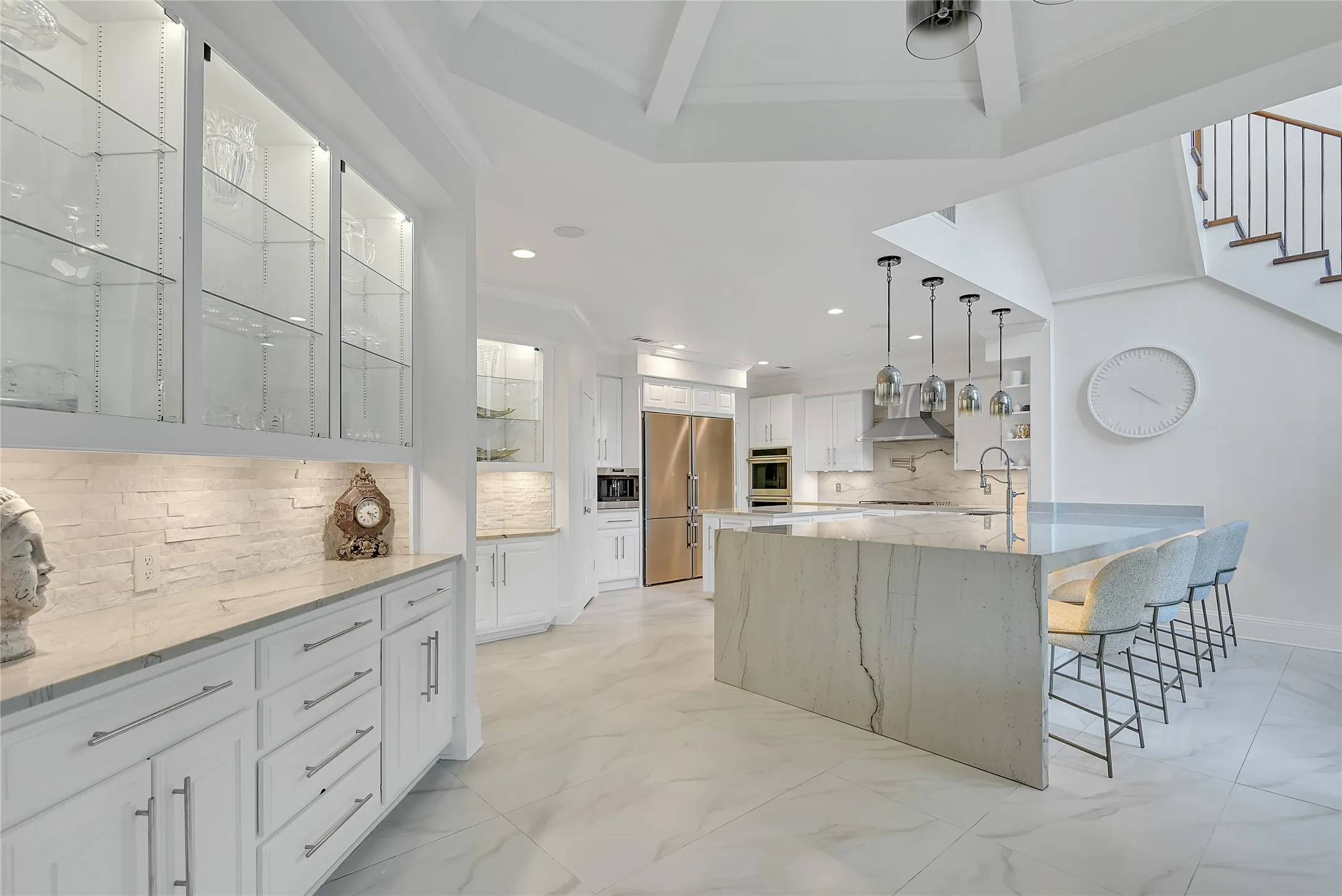 Single Family Residence For Sale in Collin County , 5819 Flintshire Lane, Dallas, Texas 75252, 5 Bedroom, 7 Bathroom, 3 Garage spaces, 6,001 Sqft, built in 1984, mls#21379640, Real Estate Agent in Dallas, Homes For Sale in Collin county, Homes For Sale in Dallas, Realtor in Dallas Texas, Real Estate Brokerage Independent Realty Texas, Luminita Cordes Realtor