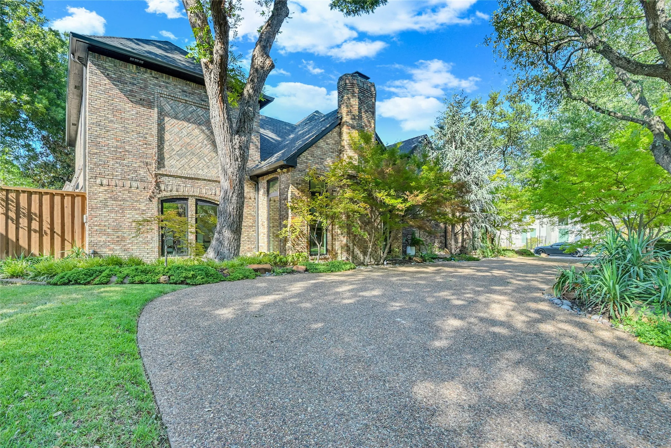 Circular DriveWay