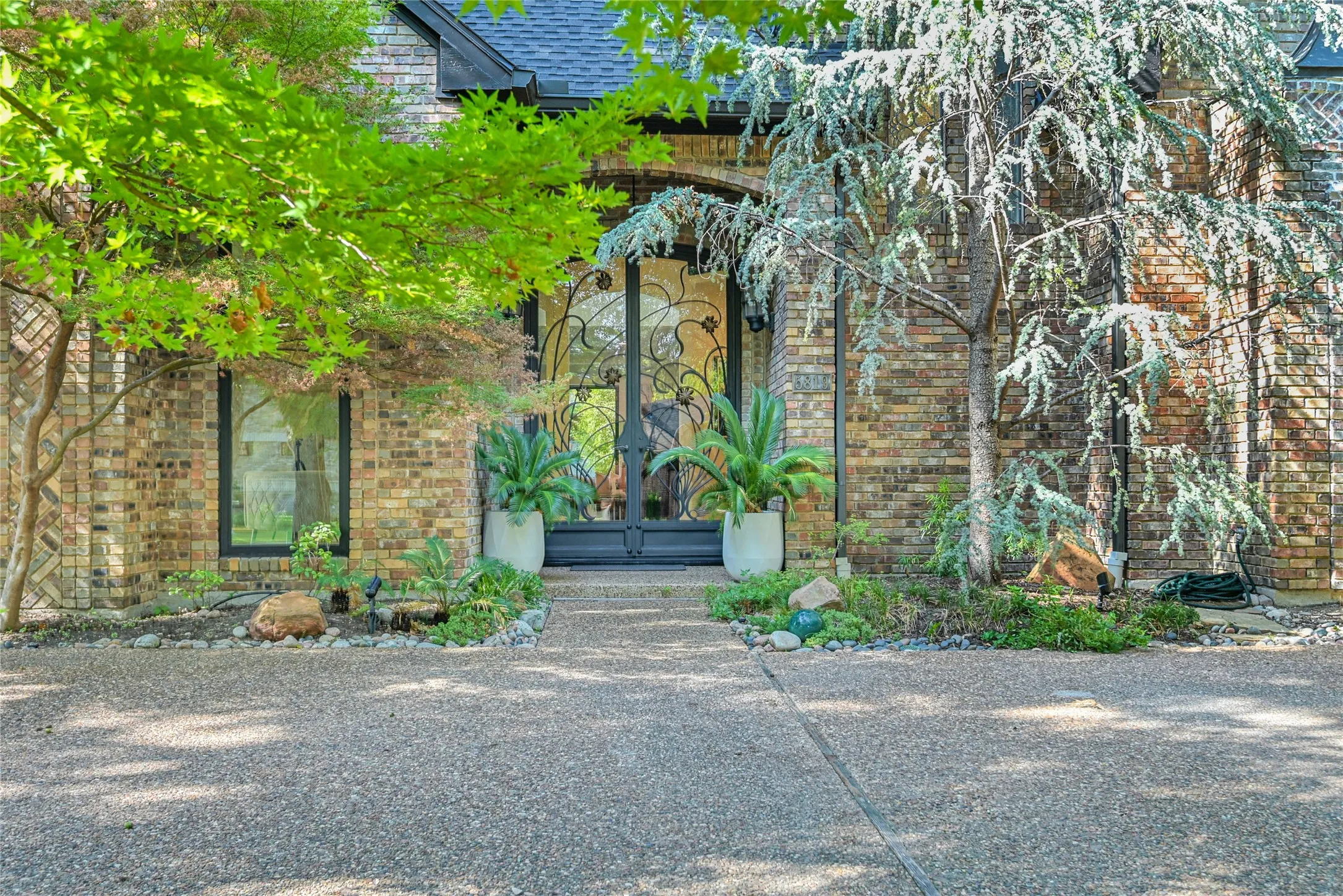 Single Family Residence For Sale in Collin County , 5819 Flintshire Lane, Dallas, Texas 75252, 5 Bedroom, 7 Bathroom, 3 Garage spaces, 6,001 Sqft, built in 1984, mls#21379640, Real Estate Agent in Dallas, Homes For Sale in Collin county, Homes For Sale in Dallas, Realtor in Dallas Texas, Real Estate Brokerage Independent Realty Texas, Luminita Cordes Realtor