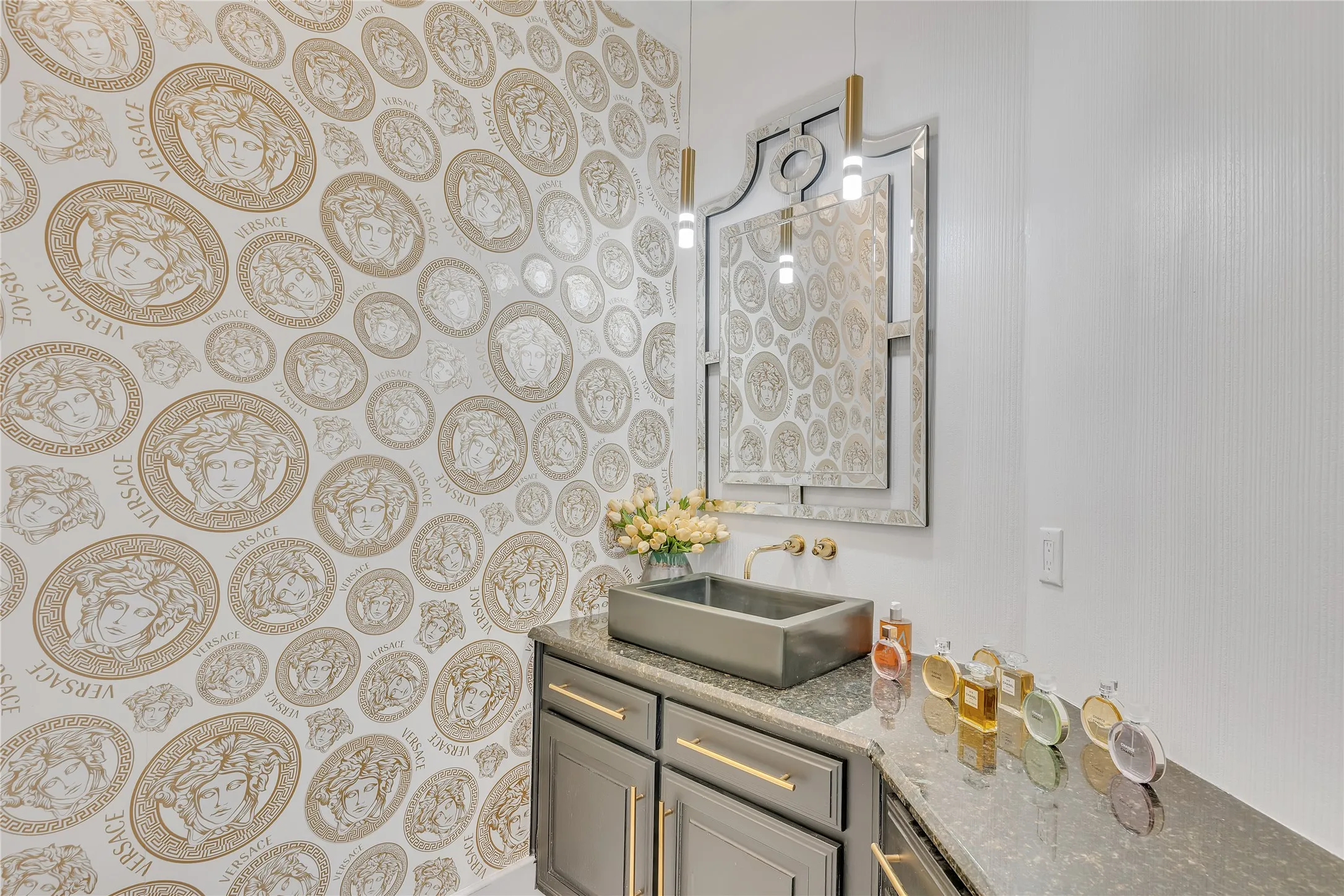 Powder room