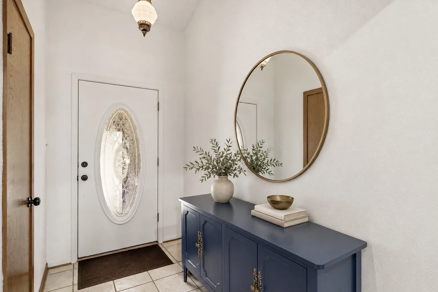 Single Family Residence For Sale in Henderson County , 107 Karen Court, Athens, Texas 75751, 3 Bedroom, 2 Bathroom, 2 Garage spaces, 1,513 Sqft, built in 1976, mls#21382944, Real Estate Agent in Athens, Homes For Sale in Henderson county, Homes For Sale in Athens, Realtor in Athens Texas, Real Estate Brokerage Independent Realty Texas, Luminita Cordes Realtor