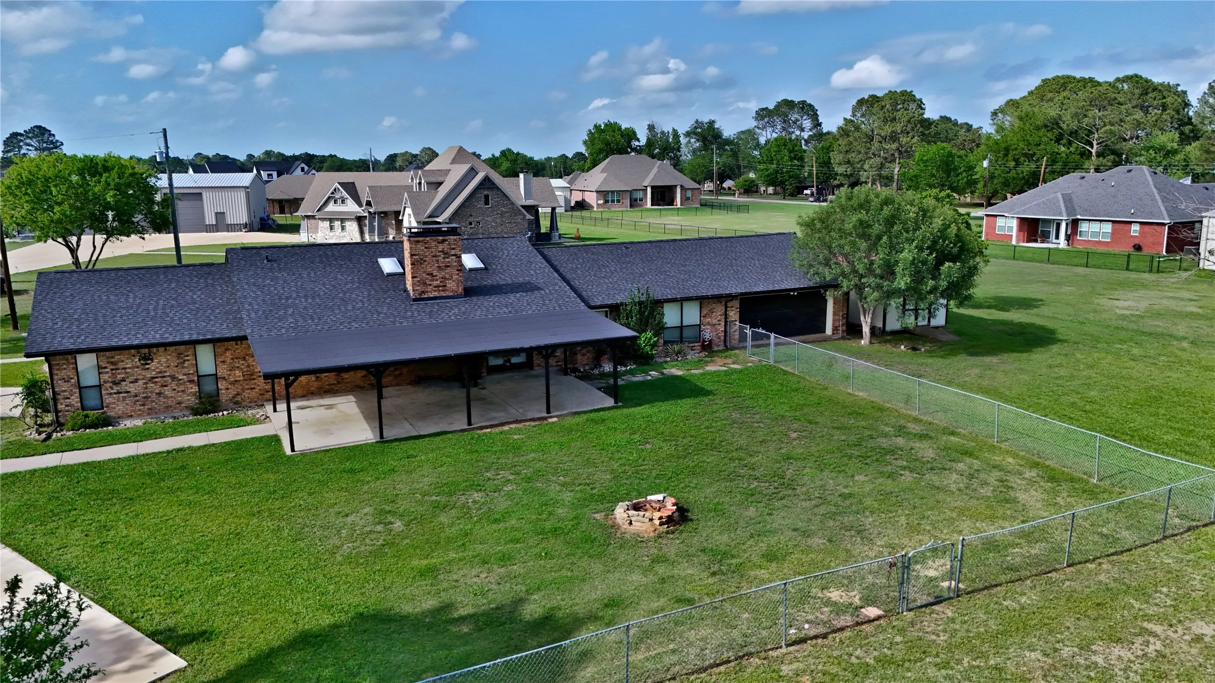 Enjoy this house as your primary residence or a weekend getaway at Cedar Creek Lake