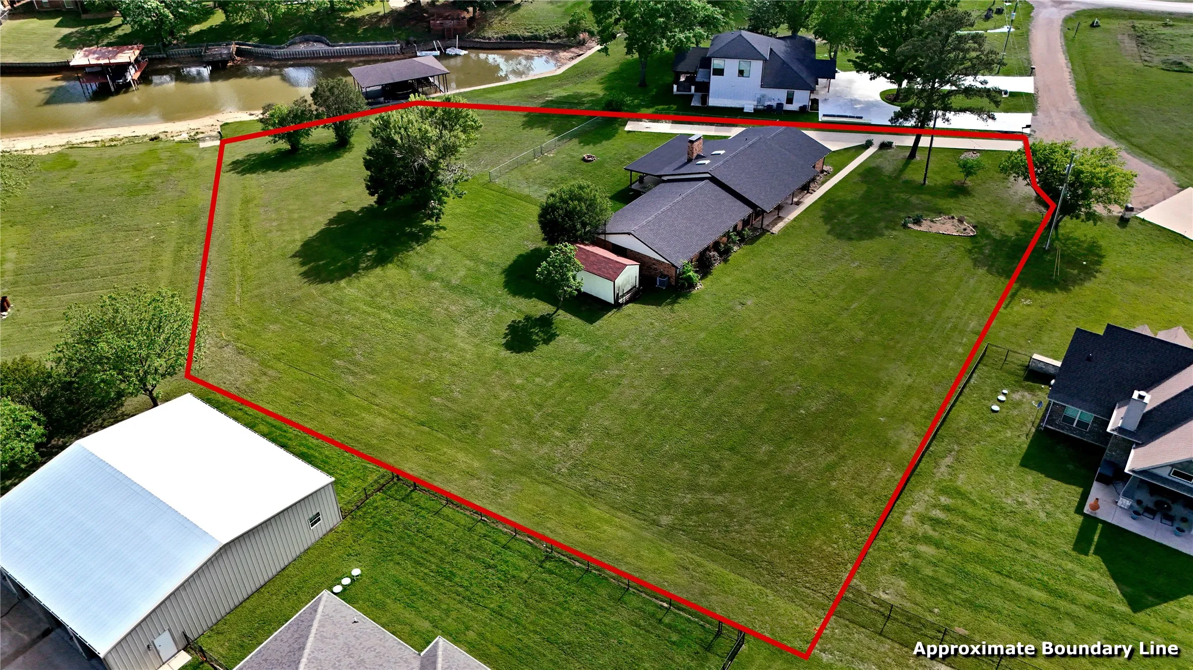 Huge lot on situated on one of the canals of Cedar Creek Lake