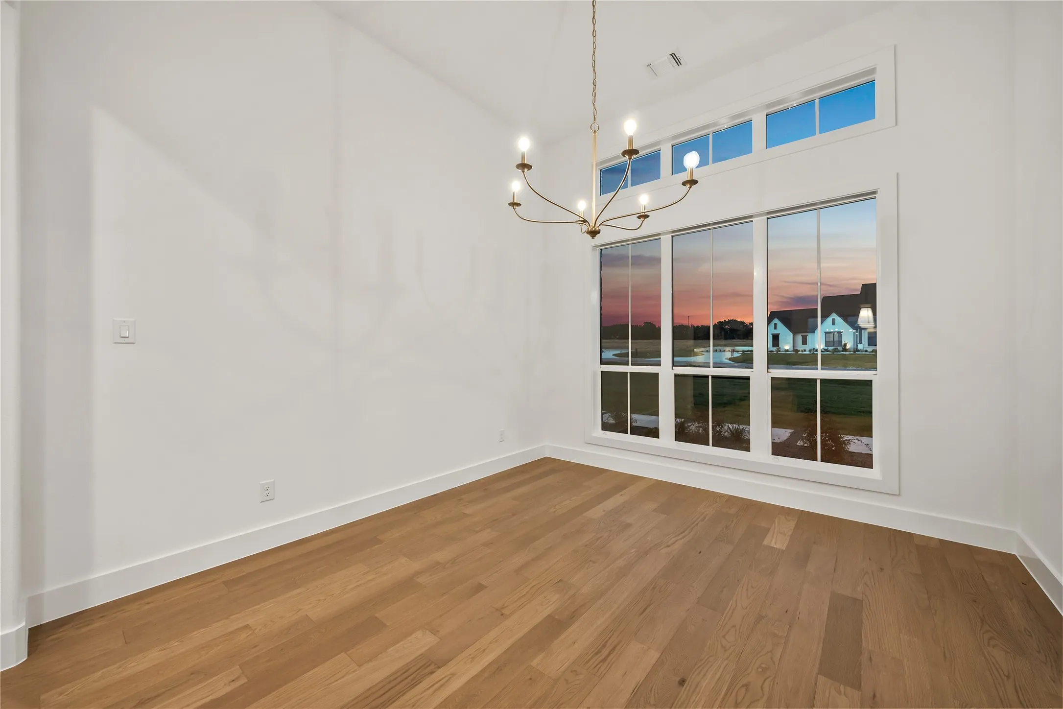 Single Family Residence For Sale in Hood County , 1031 Ranch Vista Road, Granbury, Texas 76049, 3 Bedroom, 3 Bathroom, 3 Garage spaces, 3,061 Sqft, built in 2026, mls#21383987, Real Estate Agent in Granbury, Homes For Sale in Hood county, Homes For Sale in Granbury, Realtor in Granbury Texas, Real Estate Brokerage Independent Realty Texas, Luminita Cordes Realtor