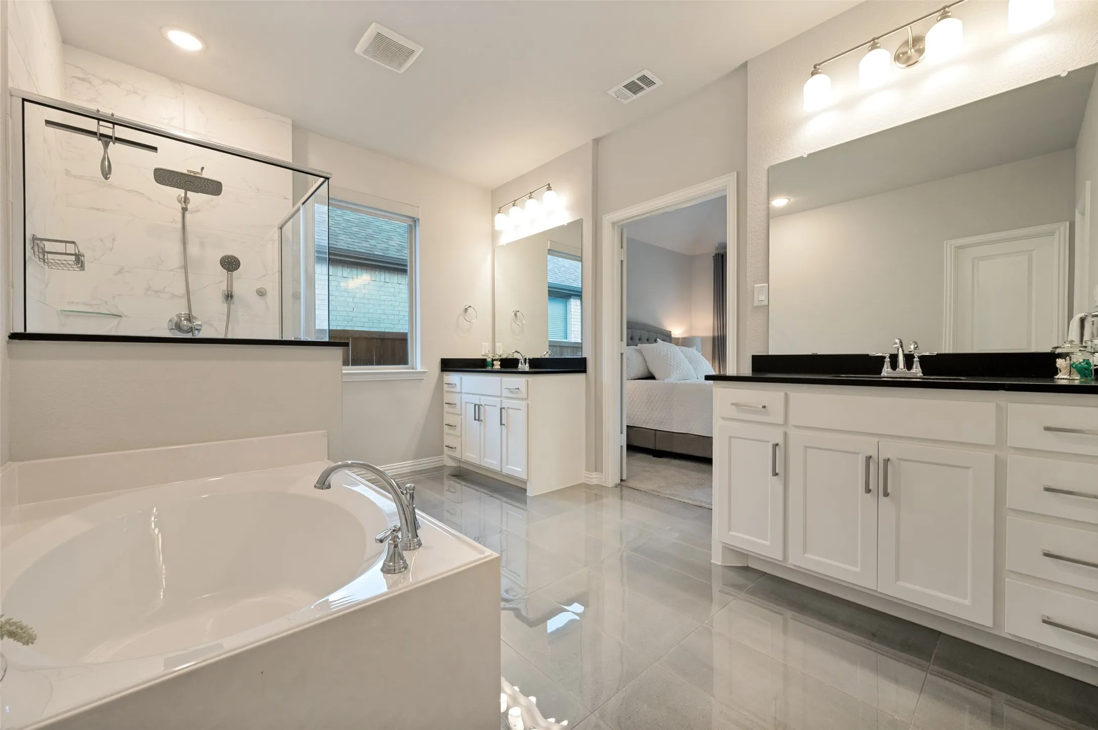 Single Family Residence For Sale in Denton County , 9700 Boulder Point Road, Oak Point, Texas 75068, 3 Bedroom, 4 Bathroom, 3 Garage spaces, 2,809 Sqft, built in 2022, mls#21382578, Real Estate Agent in Oak Point, Homes For Sale in Denton county, Homes For Sale in Oak Point, Realtor in Oak Point Texas, Real Estate Brokerage Independent Realty Texas, Luminita Cordes Realtor