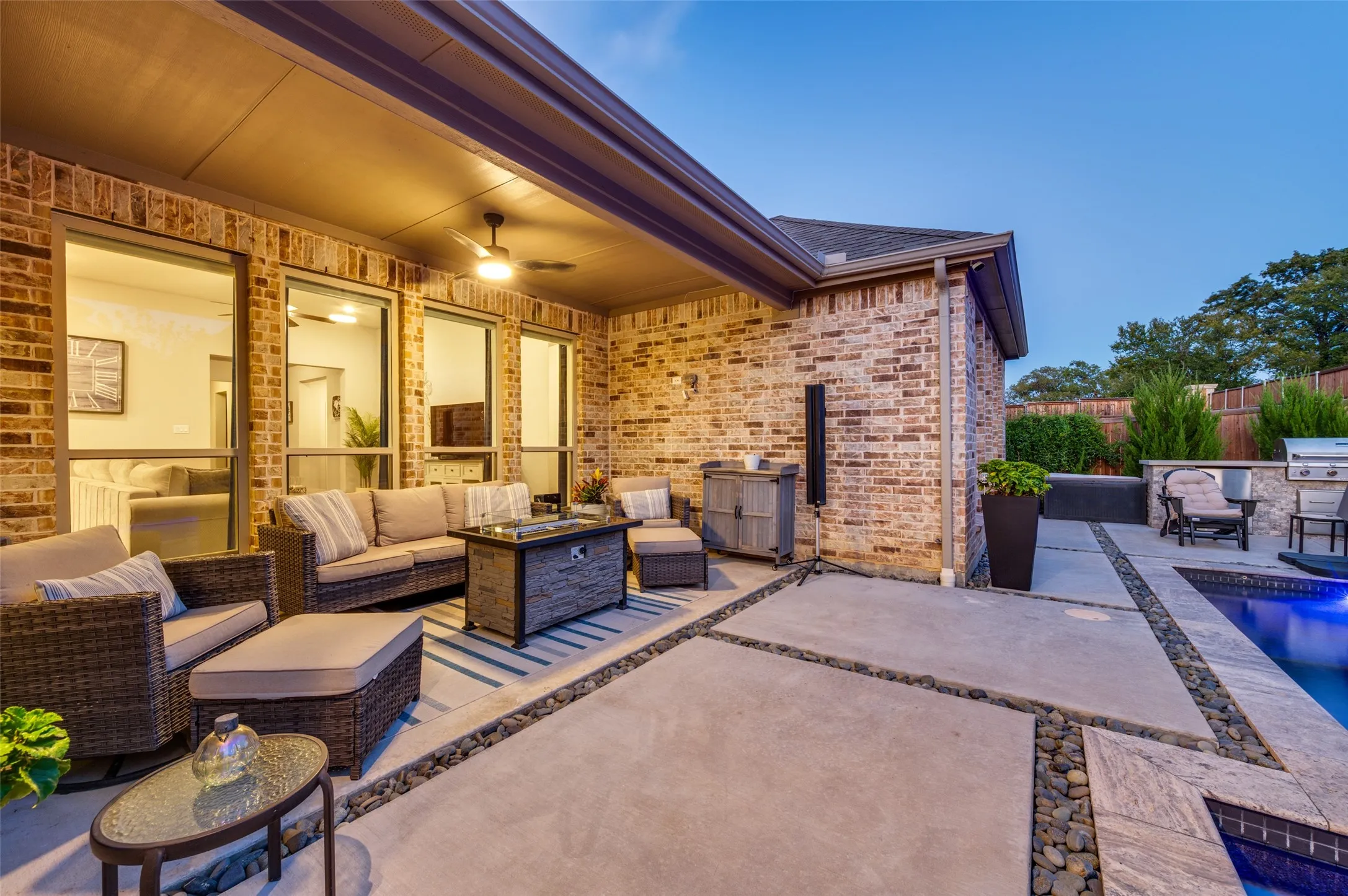 Single Family Residence For Sale in Denton County , 9700 Boulder Point Road, Oak Point, Texas 75068, 3 Bedroom, 4 Bathroom, 3 Garage spaces, 2,809 Sqft, built in 2022, mls#21382578, Real Estate Agent in Oak Point, Homes For Sale in Denton county, Homes For Sale in Oak Point, Realtor in Oak Point Texas, Real Estate Brokerage Independent Realty Texas, Luminita Cordes Realtor