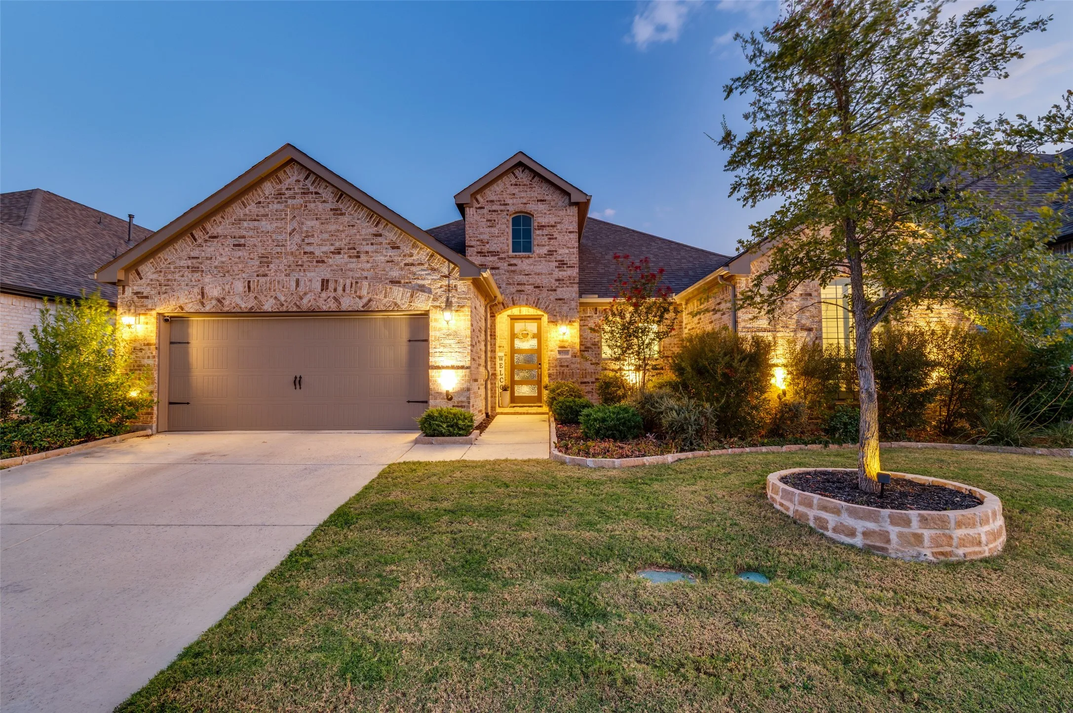 Single Family Residence For Sale in Denton County , 9700 Boulder Point Road, Oak Point, Texas 75068, 3 Bedroom, 4 Bathroom, 3 Garage spaces, 2,809 Sqft, built in 2022, mls#21382578, Real Estate Agent in Oak Point, Homes For Sale in Denton county, Homes For Sale in Oak Point, Realtor in Oak Point Texas, Real Estate Brokerage Independent Realty Texas, Luminita Cordes Realtor