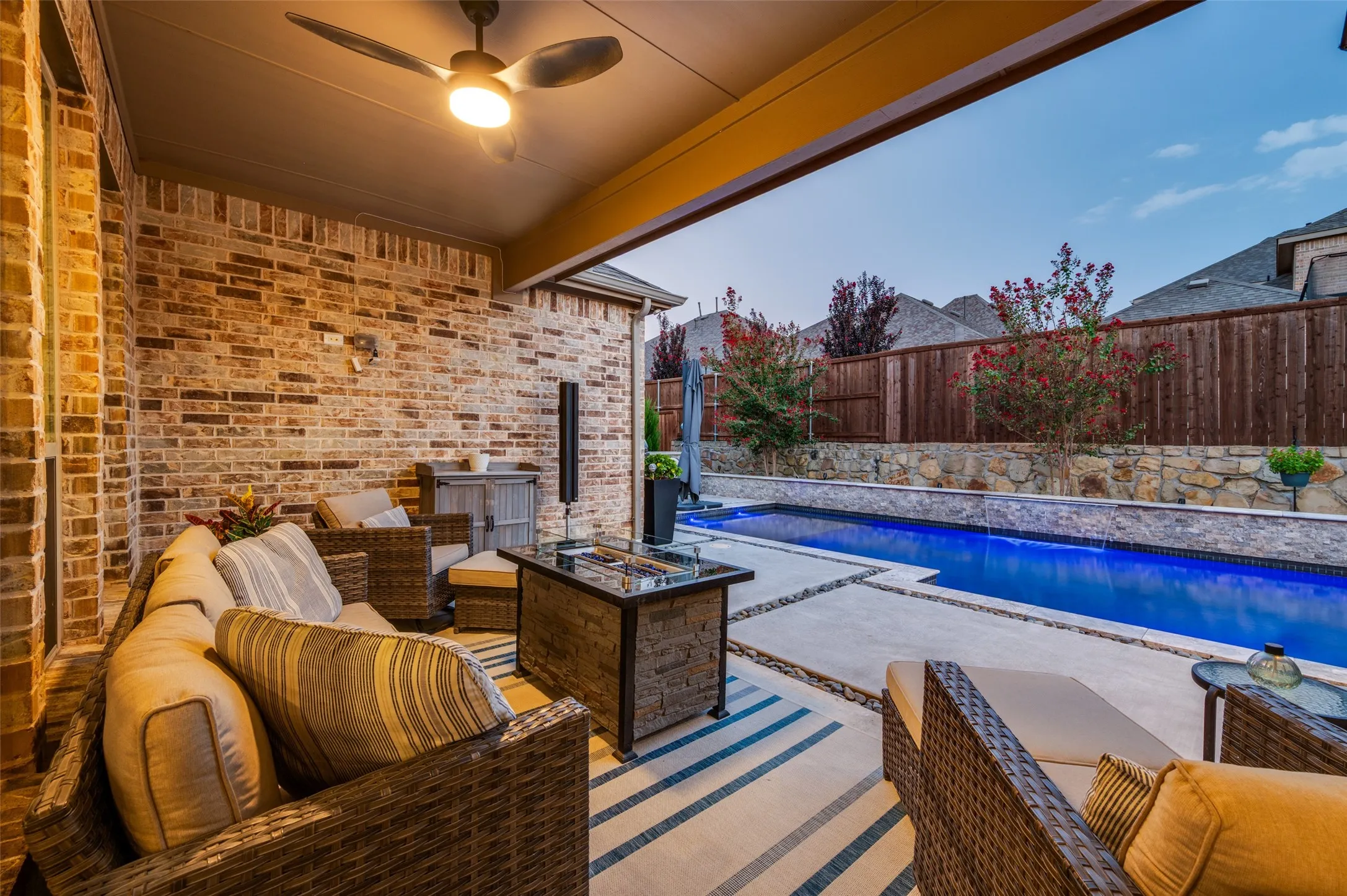 Single Family Residence For Sale in Denton County , 9700 Boulder Point Road, Oak Point, Texas 75068, 3 Bedroom, 4 Bathroom, 3 Garage spaces, 2,809 Sqft, built in 2022, mls#21382578, Real Estate Agent in Oak Point, Homes For Sale in Denton county, Homes For Sale in Oak Point, Realtor in Oak Point Texas, Real Estate Brokerage Independent Realty Texas, Luminita Cordes Realtor