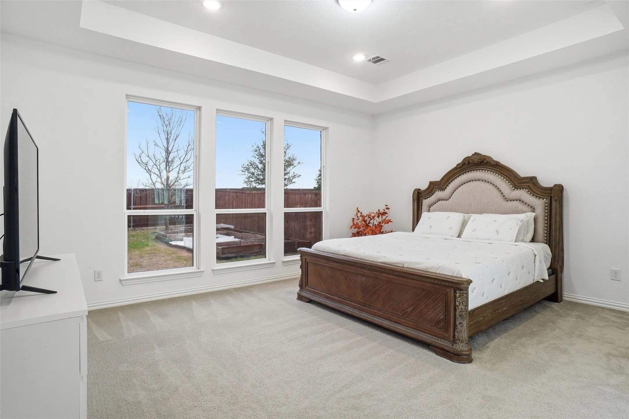 Single Family Residence For Rent in Tarrant County , 2073 Cloverfern Way, Haslet, Texas 76052, 4 Bedroom, 3 Bathroom, 2 Garage spaces, 3,448 Sqft, built in 2022, mls#21383452, Real Estate Agent in Haslet, Homes For Rent in Tarrant county, Homes For Rent in Haslet, Realtor in Haslet Texas, Real Estate Brokerage Independent Realty Texas, Luminita Cordes Realtor