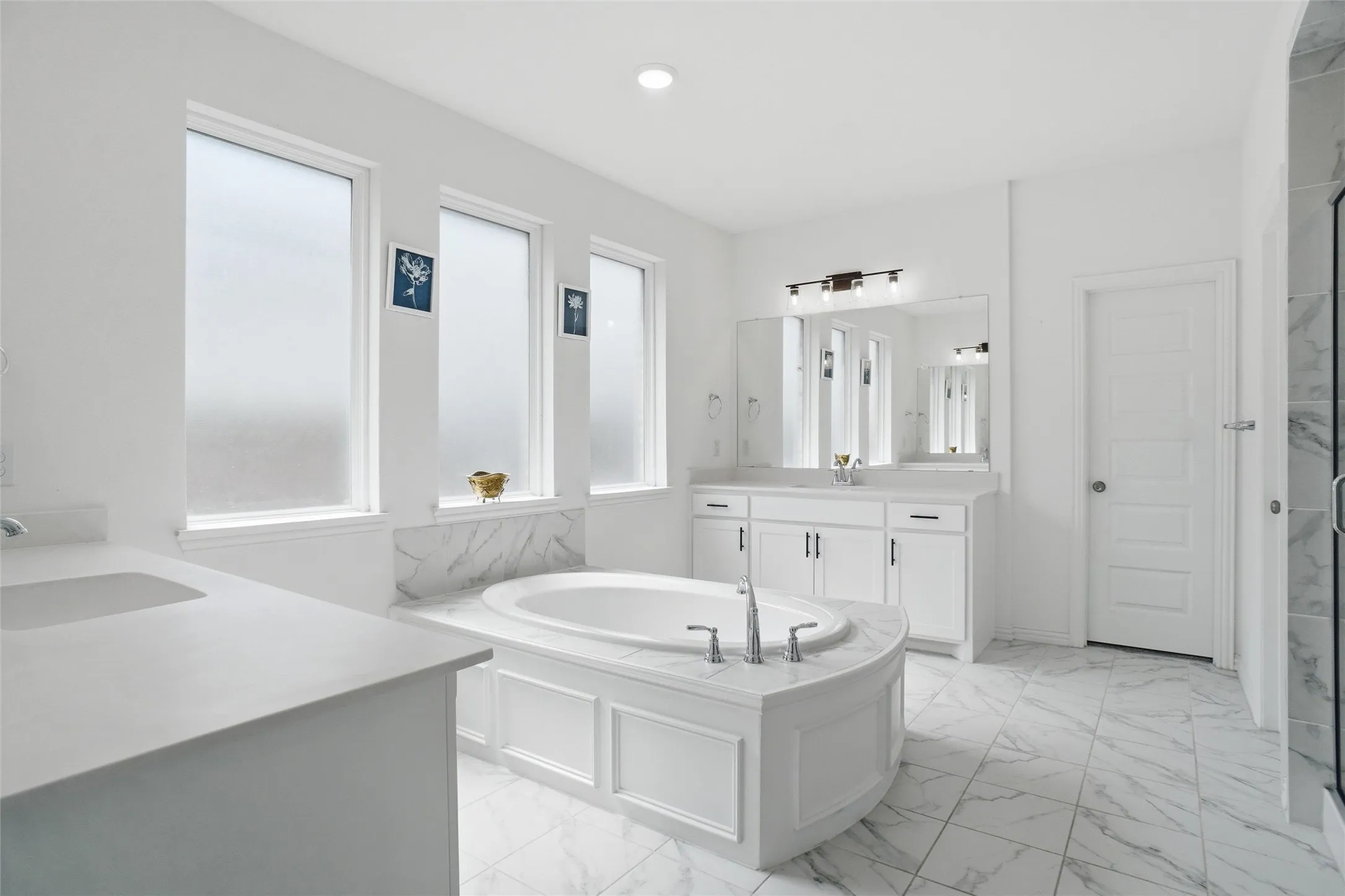 Single Family Residence For Rent in Tarrant County , 2073 Cloverfern Way, Haslet, Texas 76052, 4 Bedroom, 3 Bathroom, 2 Garage spaces, 3,448 Sqft, built in 2022, mls#21383452, Real Estate Agent in Haslet, Homes For Rent in Tarrant county, Homes For Rent in Haslet, Realtor in Haslet Texas, Real Estate Brokerage Independent Realty Texas, Luminita Cordes Realtor
