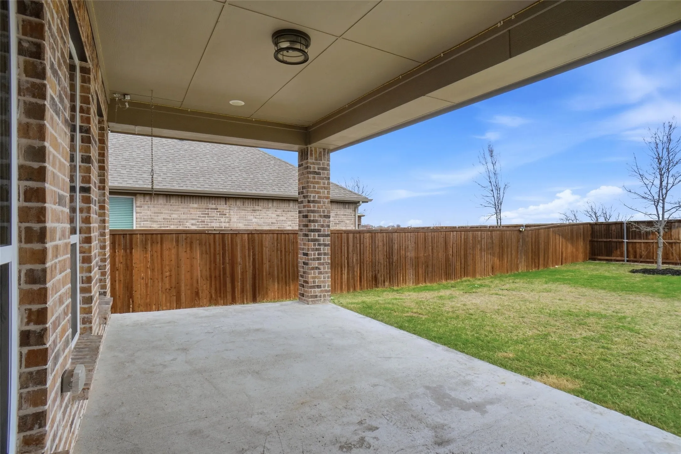 Single Family Residence For Rent in Tarrant County , 2073 Cloverfern Way, Haslet, Texas 76052, 4 Bedroom, 3 Bathroom, 2 Garage spaces, 3,448 Sqft, built in 2022, mls#21383452, Real Estate Agent in Haslet, Homes For Rent in Tarrant county, Homes For Rent in Haslet, Realtor in Haslet Texas, Real Estate Brokerage Independent Realty Texas, Luminita Cordes Realtor