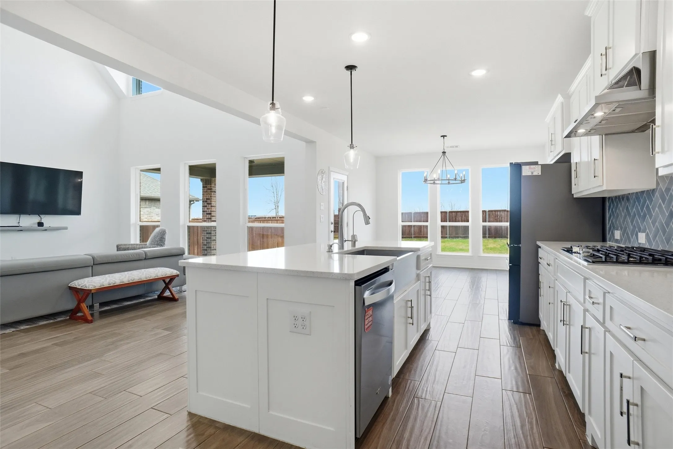 Single Family Residence For Rent in Tarrant County , 2073 Cloverfern Way, Haslet, Texas 76052, 4 Bedroom, 3 Bathroom, 2 Garage spaces, 3,448 Sqft, built in 2022, mls#21383452, Real Estate Agent in Haslet, Homes For Rent in Tarrant county, Homes For Rent in Haslet, Realtor in Haslet Texas, Real Estate Brokerage Independent Realty Texas, Luminita Cordes Realtor