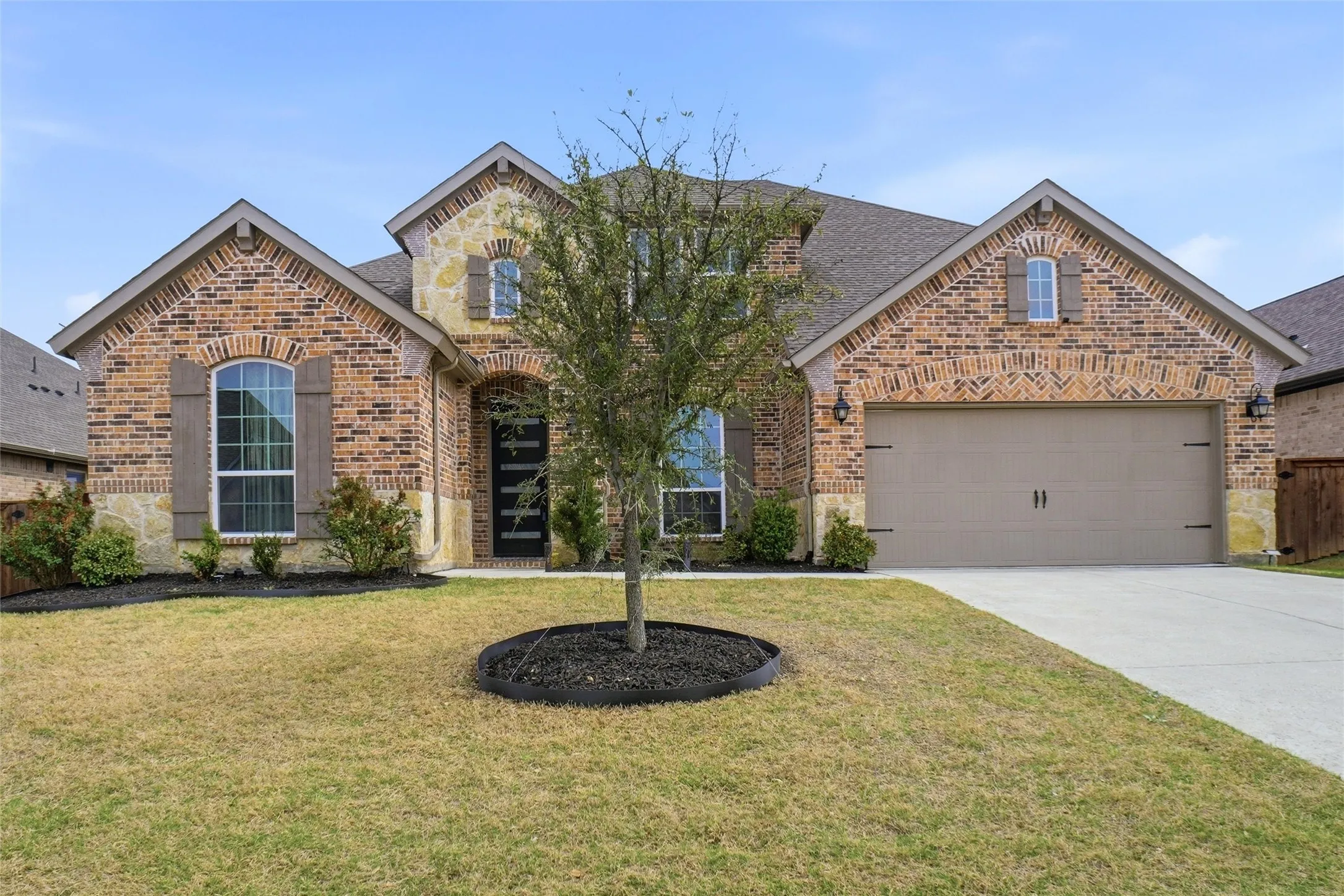 Single Family Residence For Rent in Tarrant County , 2073 Cloverfern Way, Haslet, Texas 76052, 4 Bedroom, 3 Bathroom, 2 Garage spaces, 3,448 Sqft, built in 2022, mls#21383452, Real Estate Agent in Haslet, Homes For Rent in Tarrant county, Homes For Rent in Haslet, Realtor in Haslet Texas, Real Estate Brokerage Independent Realty Texas, Luminita Cordes Realtor