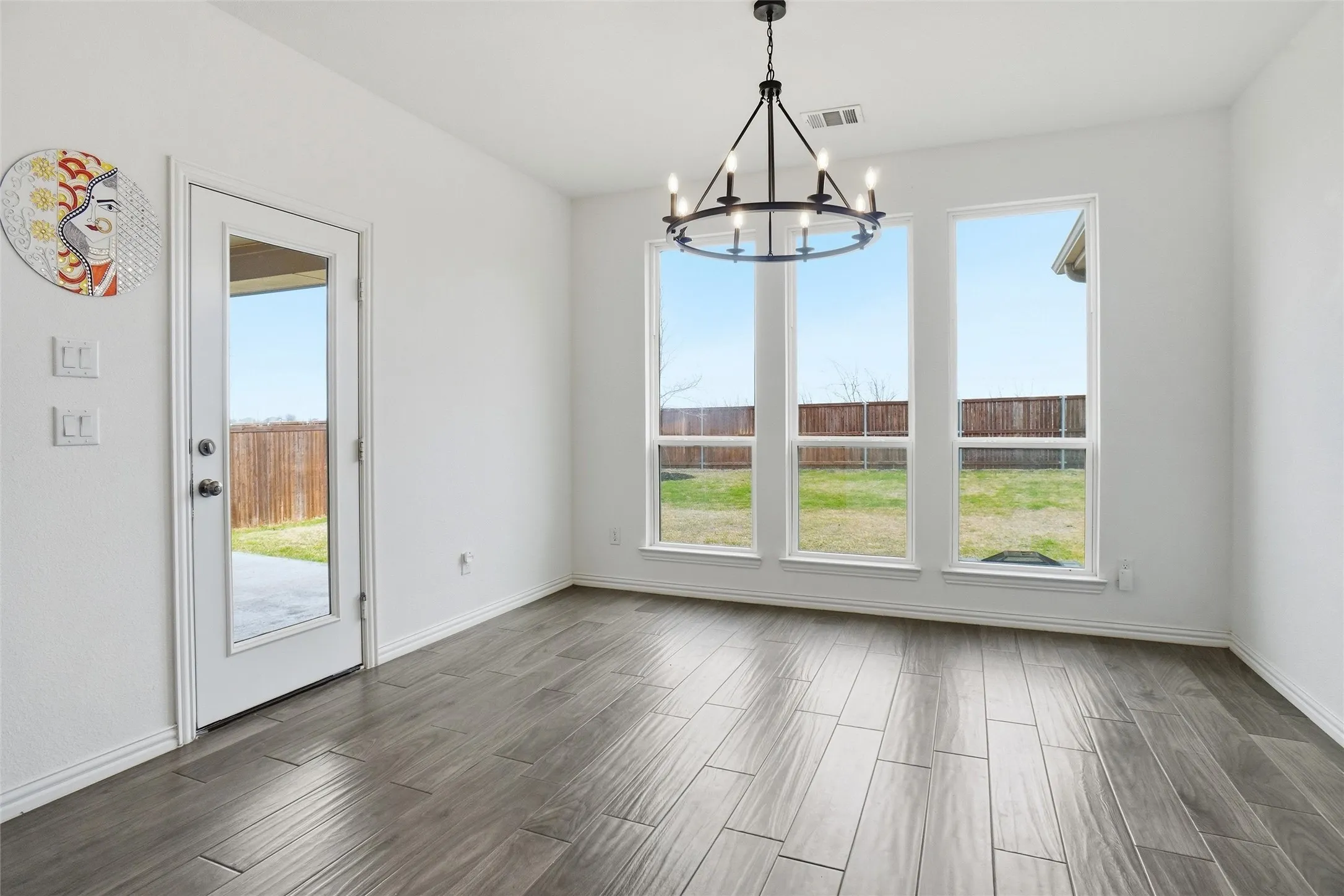 Single Family Residence For Rent in Tarrant County , 2073 Cloverfern Way, Haslet, Texas 76052, 4 Bedroom, 3 Bathroom, 2 Garage spaces, 3,448 Sqft, built in 2022, mls#21383452, Real Estate Agent in Haslet, Homes For Rent in Tarrant county, Homes For Rent in Haslet, Realtor in Haslet Texas, Real Estate Brokerage Independent Realty Texas, Luminita Cordes Realtor