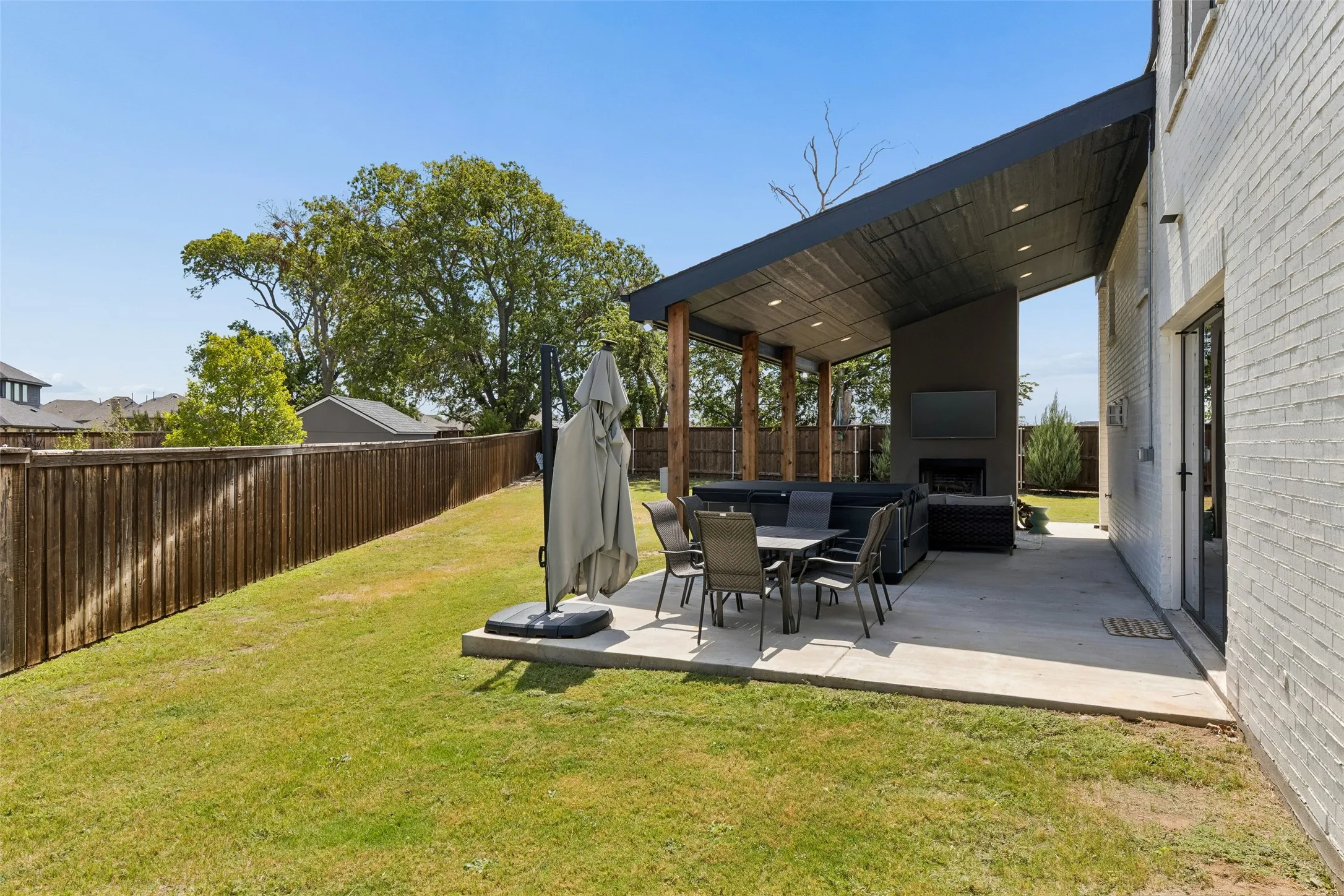 Single Family Residence For Sale in Collin County , 13073 Cabana Drive, Frisco, Texas 75035, 4 Bedroom, 3 Bathroom, 2 Garage spaces, 3,622 Sqft, built in 2020, mls#21383074, Real Estate Agent in Frisco, Homes For Sale in Collin county, Homes For Sale in Frisco, Realtor in Frisco Texas, Real Estate Brokerage Independent Realty Texas, Luminita Cordes Realtor
