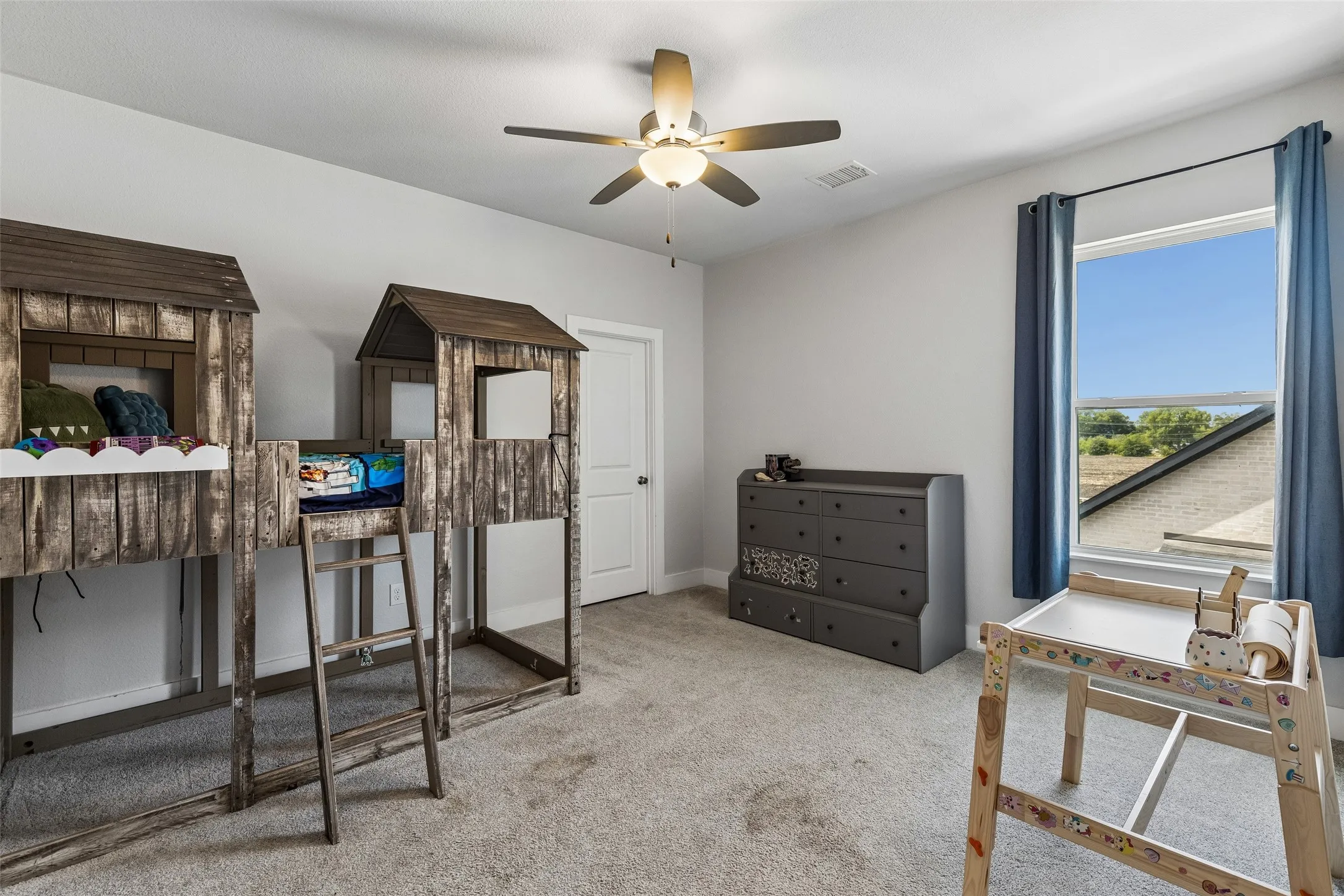 Single Family Residence For Sale in Collin County , 13073 Cabana Drive, Frisco, Texas 75035, 4 Bedroom, 3 Bathroom, 2 Garage spaces, 3,622 Sqft, built in 2020, mls#21383074, Real Estate Agent in Frisco, Homes For Sale in Collin county, Homes For Sale in Frisco, Realtor in Frisco Texas, Real Estate Brokerage Independent Realty Texas, Luminita Cordes Realtor