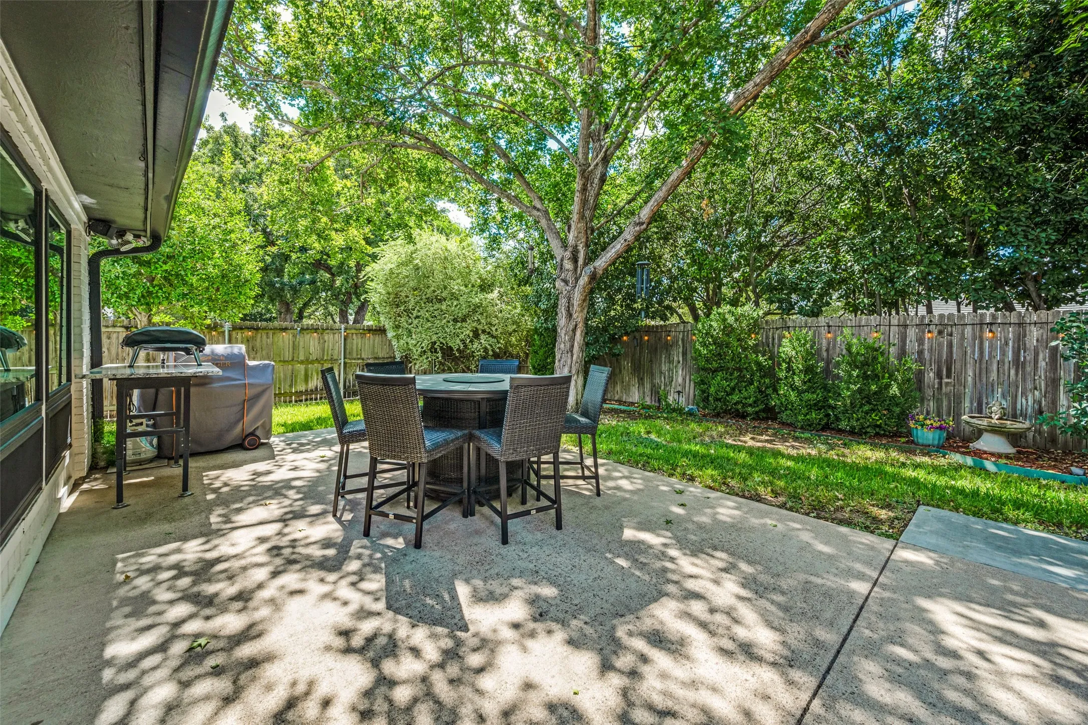 Single Family Residence For Sale in Tarrant County , 3614 Lake Pontchartrain Drive, Arlington, Texas 76016, 4 Bedroom, 3 Bathroom, 2 Garage spaces, 2,809 Sqft, built in 1979, mls#21383422, Real Estate Agent in Arlington, Homes For Sale in Tarrant county, Homes For Sale in Arlington, Realtor in Arlington Texas, Real Estate Brokerage Independent Realty Texas, Luminita Cordes Realtor