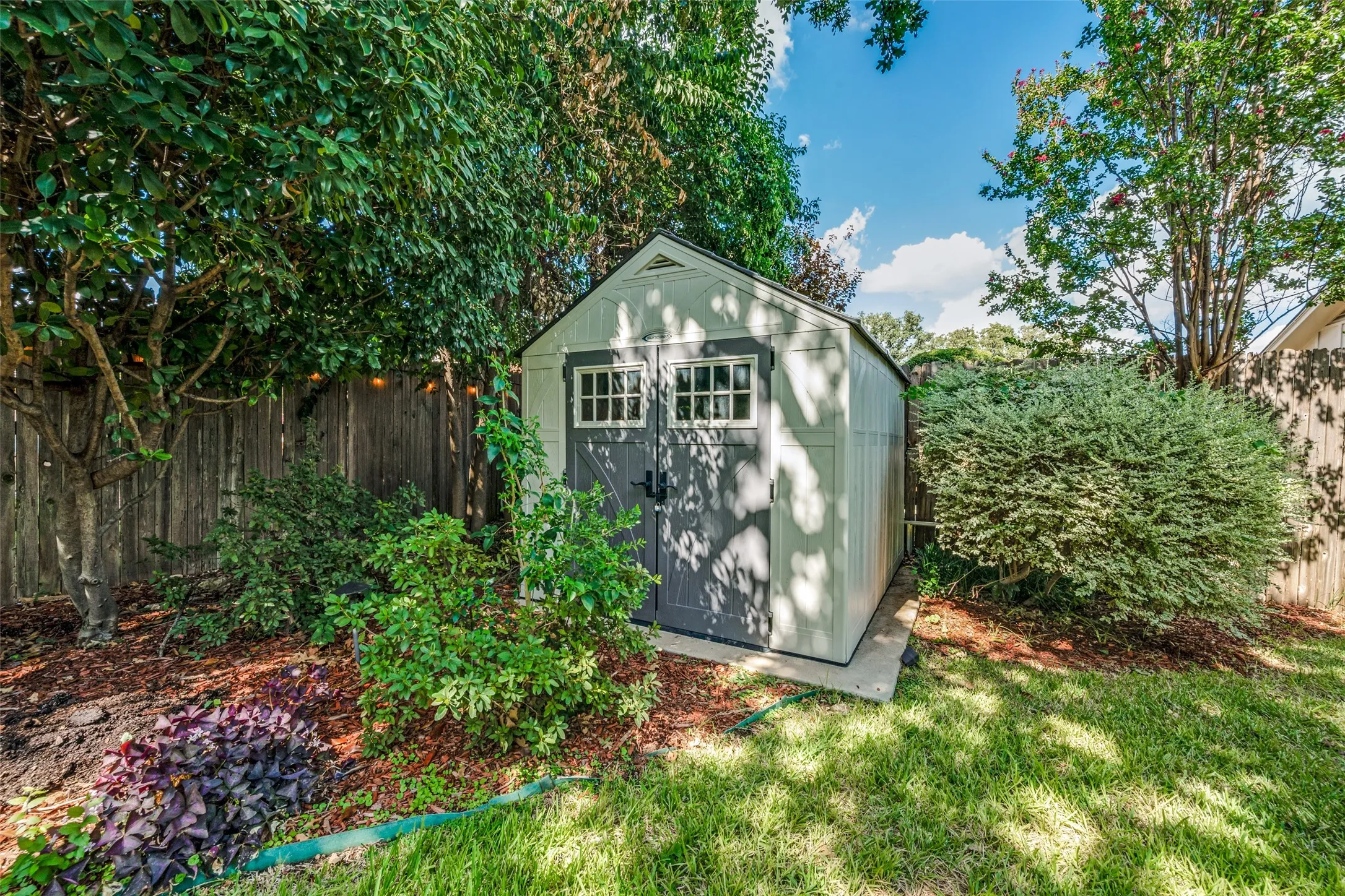 Single Family Residence For Sale in Tarrant County , 3614 Lake Pontchartrain Drive, Arlington, Texas 76016, 4 Bedroom, 3 Bathroom, 2 Garage spaces, 2,809 Sqft, built in 1979, mls#21383422, Real Estate Agent in Arlington, Homes For Sale in Tarrant county, Homes For Sale in Arlington, Realtor in Arlington Texas, Real Estate Brokerage Independent Realty Texas, Luminita Cordes Realtor