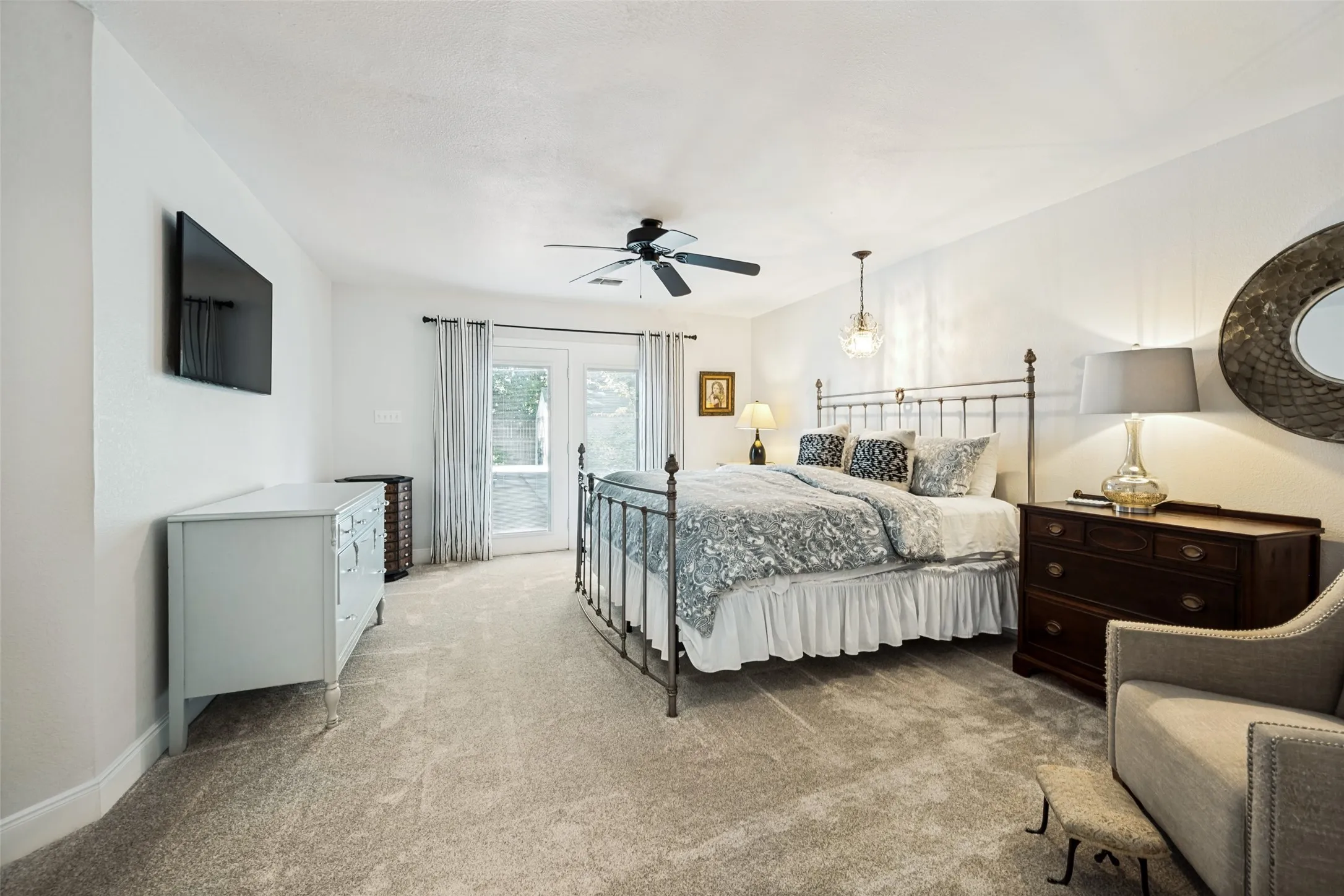 Single Family Residence For Sale in Tarrant County , 3614 Lake Pontchartrain Drive, Arlington, Texas 76016, 4 Bedroom, 3 Bathroom, 2 Garage spaces, 2,809 Sqft, built in 1979, mls#21383422, Real Estate Agent in Arlington, Homes For Sale in Tarrant county, Homes For Sale in Arlington, Realtor in Arlington Texas, Real Estate Brokerage Independent Realty Texas, Luminita Cordes Realtor