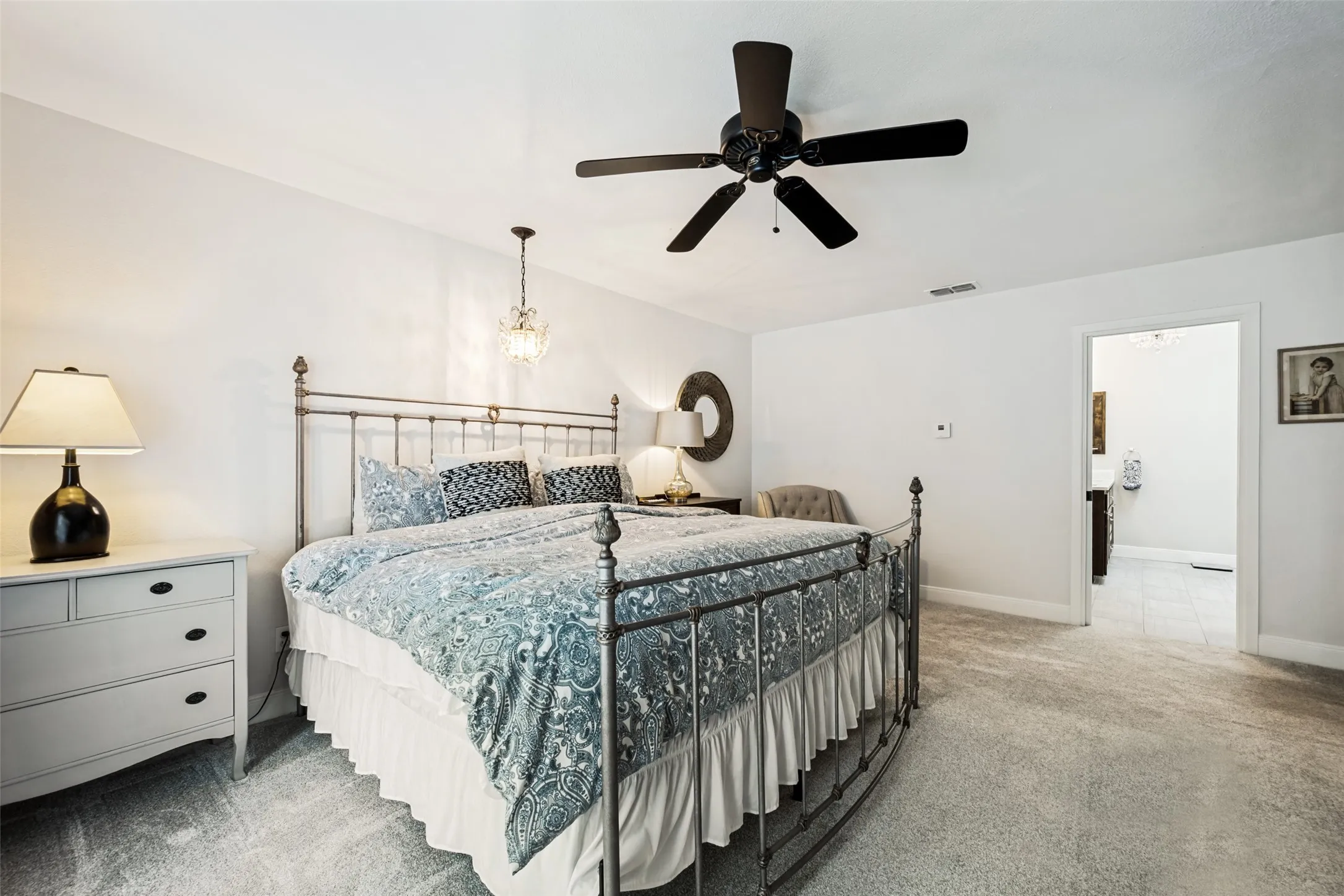 Single Family Residence For Sale in Tarrant County , 3614 Lake Pontchartrain Drive, Arlington, Texas 76016, 4 Bedroom, 3 Bathroom, 2 Garage spaces, 2,809 Sqft, built in 1979, mls#21383422, Real Estate Agent in Arlington, Homes For Sale in Tarrant county, Homes For Sale in Arlington, Realtor in Arlington Texas, Real Estate Brokerage Independent Realty Texas, Luminita Cordes Realtor