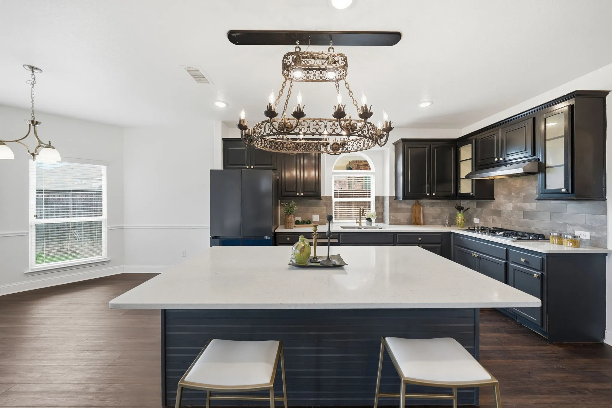 Single Family Residence For Sale in Collin County , 1824 Silvery Canoe Way, St Paul, Texas 75098, 7 Bedroom, 4 Bathroom, 2 Garage spaces, 4,273 Sqft, built in 2018, mls#21383989, Real Estate Agent in St Paul, Homes For Sale in Collin county, Homes For Sale in St Paul, Realtor in St Paul Texas, Real Estate Brokerage Independent Realty Texas, Luminita Cordes Realtor