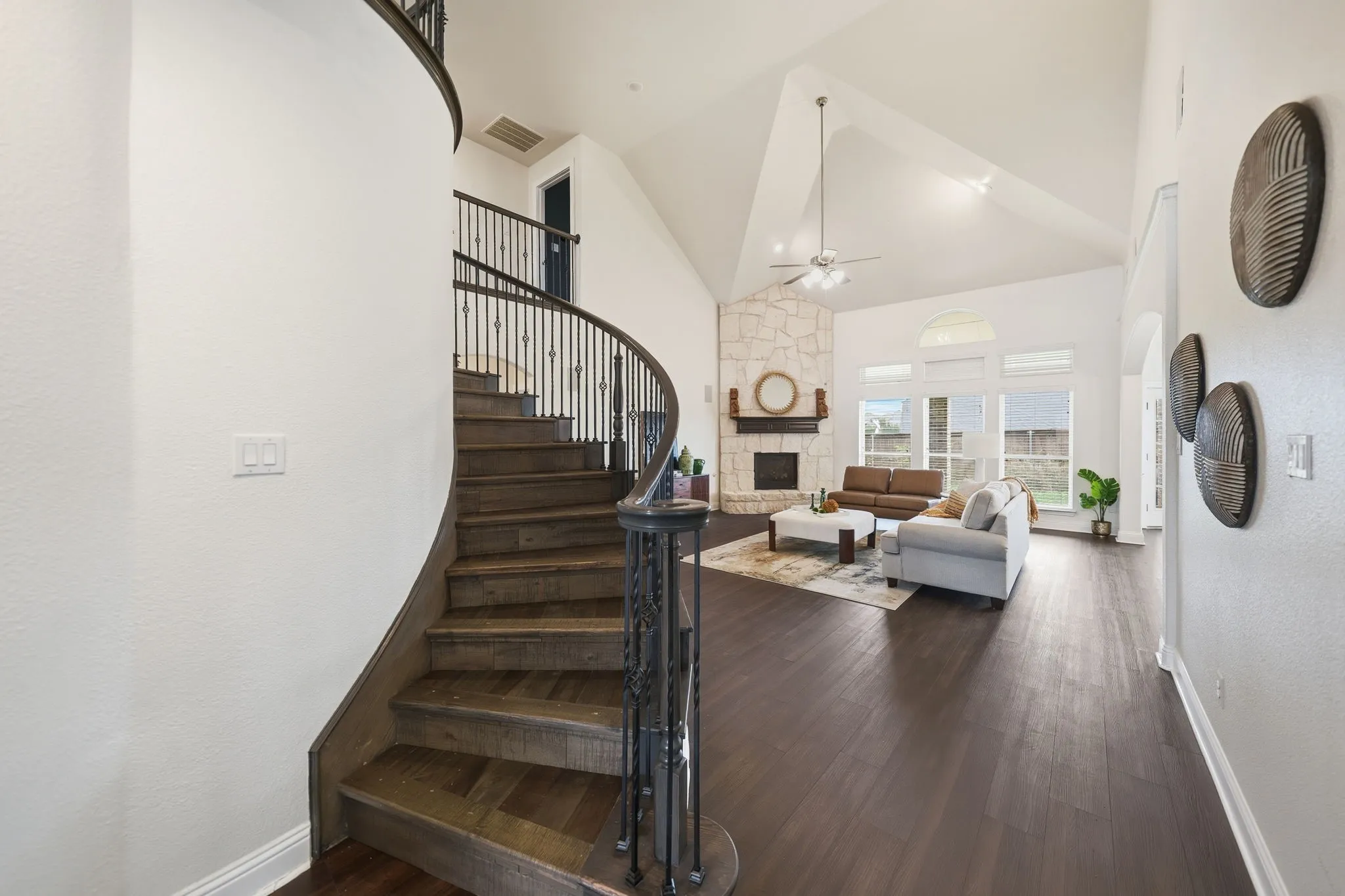 Single Family Residence For Sale in Collin County , 1824 Silvery Canoe Way, St Paul, Texas 75098, 7 Bedroom, 4 Bathroom, 2 Garage spaces, 4,273 Sqft, built in 2018, mls#21383989, Real Estate Agent in St Paul, Homes For Sale in Collin county, Homes For Sale in St Paul, Realtor in St Paul Texas, Real Estate Brokerage Independent Realty Texas, Luminita Cordes Realtor