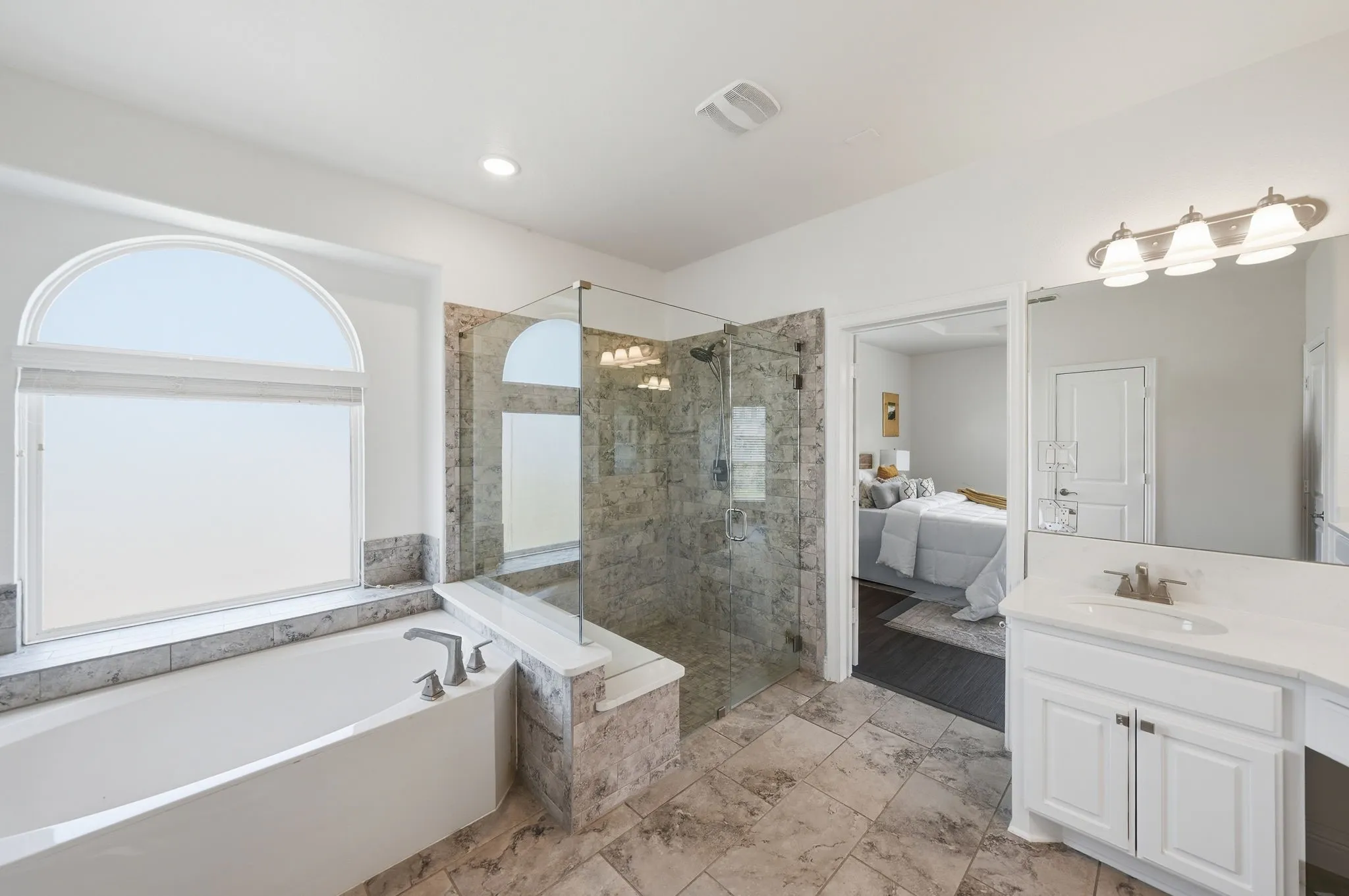 Single Family Residence For Sale in Collin County , 1824 Silvery Canoe Way, St Paul, Texas 75098, 7 Bedroom, 4 Bathroom, 2 Garage spaces, 4,273 Sqft, built in 2018, mls#21383989, Real Estate Agent in St Paul, Homes For Sale in Collin county, Homes For Sale in St Paul, Realtor in St Paul Texas, Real Estate Brokerage Independent Realty Texas, Luminita Cordes Realtor