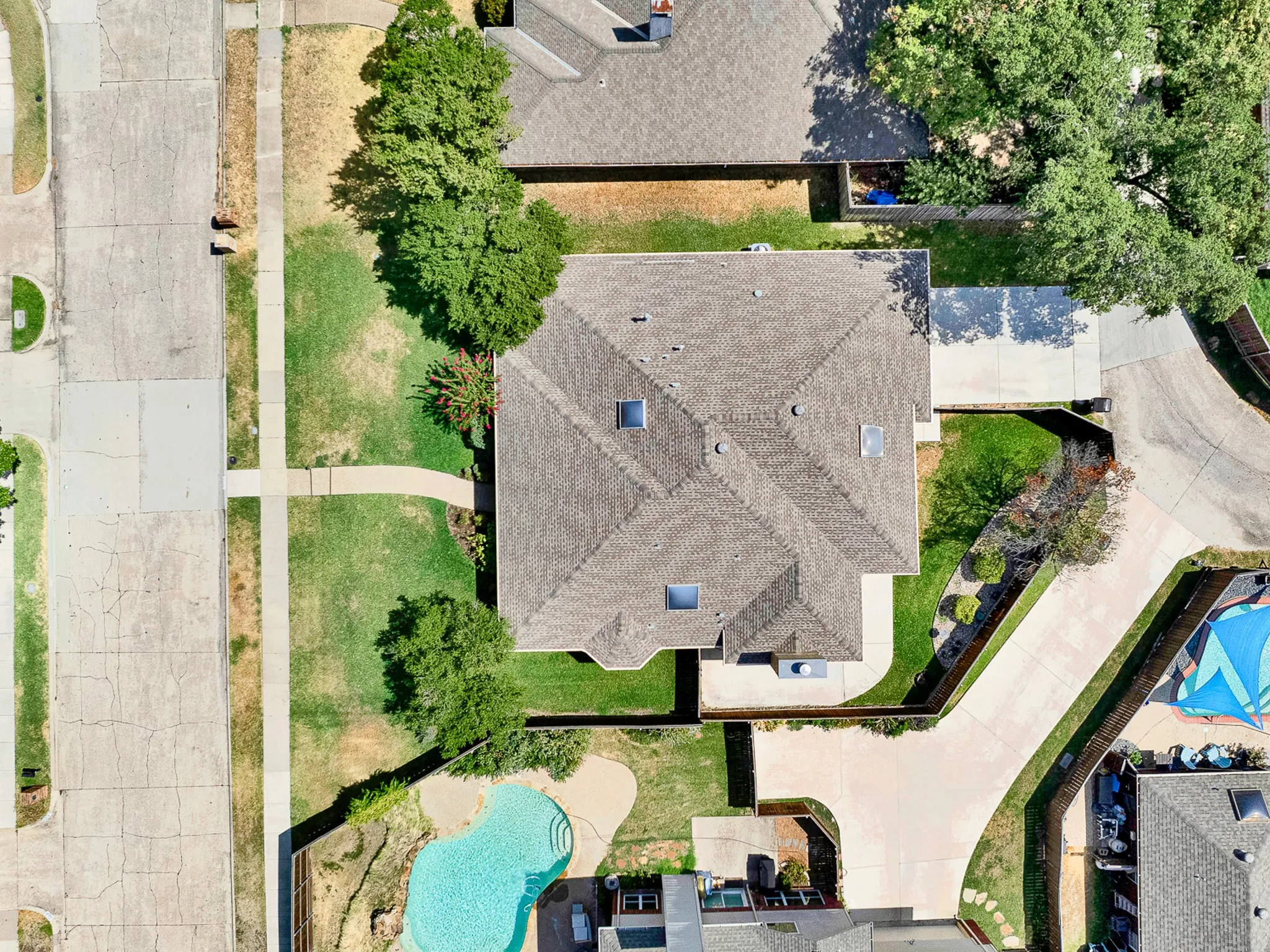 Situated in a quiet street with a cul-de-sac feel.