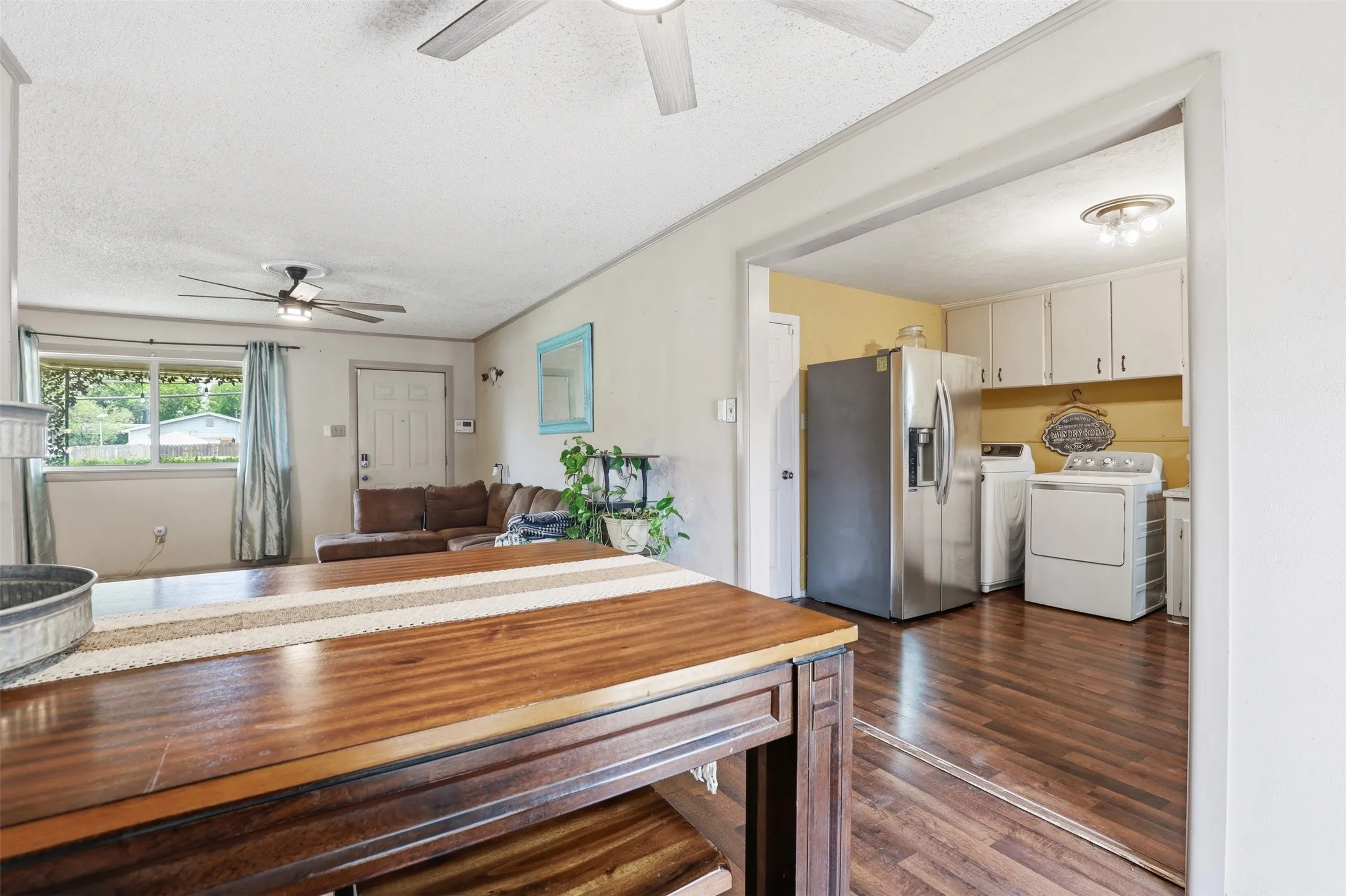 Single Family Residence For Sale in Tarrant County , 4304 Hodgkins Road, Lake Worth, Texas 76135, 3 Bedroom, 1 Bathroom, 1 Garage spaces, 1,101 Sqft, built in 1957, mls#21383991, Real Estate Agent in Lake Worth, Homes For Sale in Tarrant county, Homes For Sale in Lake Worth, Realtor in Lake Worth Texas, Real Estate Brokerage Independent Realty Texas, Luminita Cordes Realtor