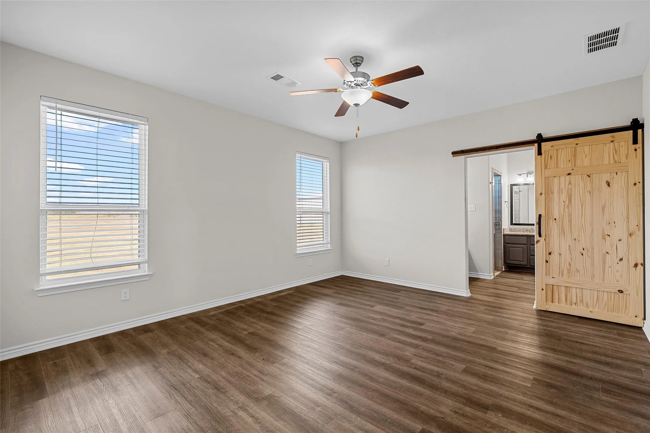 Single Family Residence For Sale in Mc Lennan County , 326 Lone Creek Drive, West, Texas 76691, 4 Bedroom, 2 Bathroom, Garage spaces, 1,897 Sqft, built in 2020, mls#21383539, Real Estate Agent in West, Homes For Sale in Mc Lennan county, Homes For Sale in West, Realtor in West Texas, Real Estate Brokerage Independent Realty Texas, Luminita Cordes Realtor