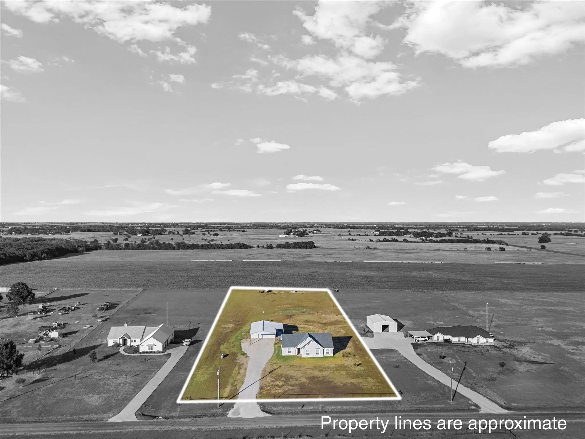Single Family Residence For Sale in Mc Lennan County , 326 Lone Creek Drive, West, Texas 76691, 4 Bedroom, 2 Bathroom, Garage spaces, 1,897 Sqft, built in 2020, mls#21383539, Real Estate Agent in West, Homes For Sale in Mc Lennan county, Homes For Sale in West, Realtor in West Texas, Real Estate Brokerage Independent Realty Texas, Luminita Cordes Realtor