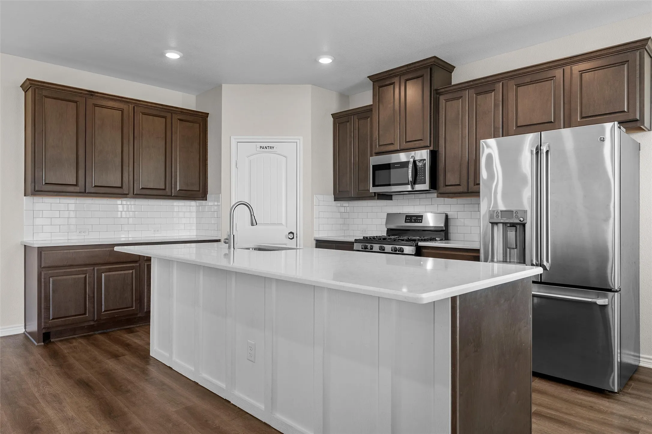 Single Family Residence For Sale in Mc Lennan County , 326 Lone Creek Drive, West, Texas 76691, 4 Bedroom, 2 Bathroom, Garage spaces, 1,897 Sqft, built in 2020, mls#21383539, Real Estate Agent in West, Homes For Sale in Mc Lennan county, Homes For Sale in West, Realtor in West Texas, Real Estate Brokerage Independent Realty Texas, Luminita Cordes Realtor