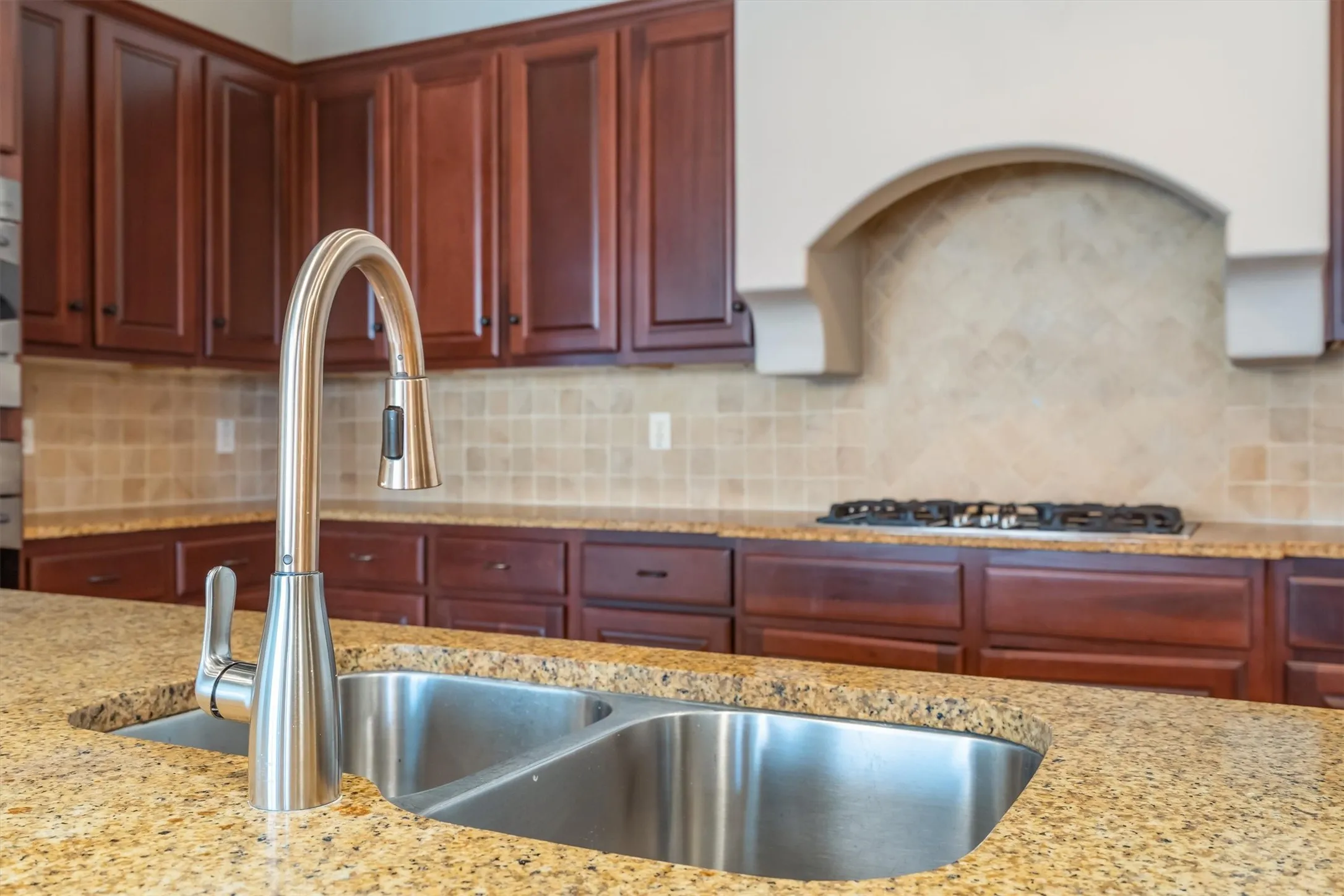 Single Family Residence For Sale in Dallas County , 555 Via Amalfi 312, Irving, Texas 75039, 2 Bedroom, 3 Bathroom, 2 Garage spaces, 1,966 Sqft, built in 2008, mls#21383335, Real Estate Agent in Irving, Homes For Sale in Dallas county, Homes For Sale in Irving, Realtor in Irving Texas, Real Estate Brokerage Independent Realty Texas, Luminita Cordes Realtor