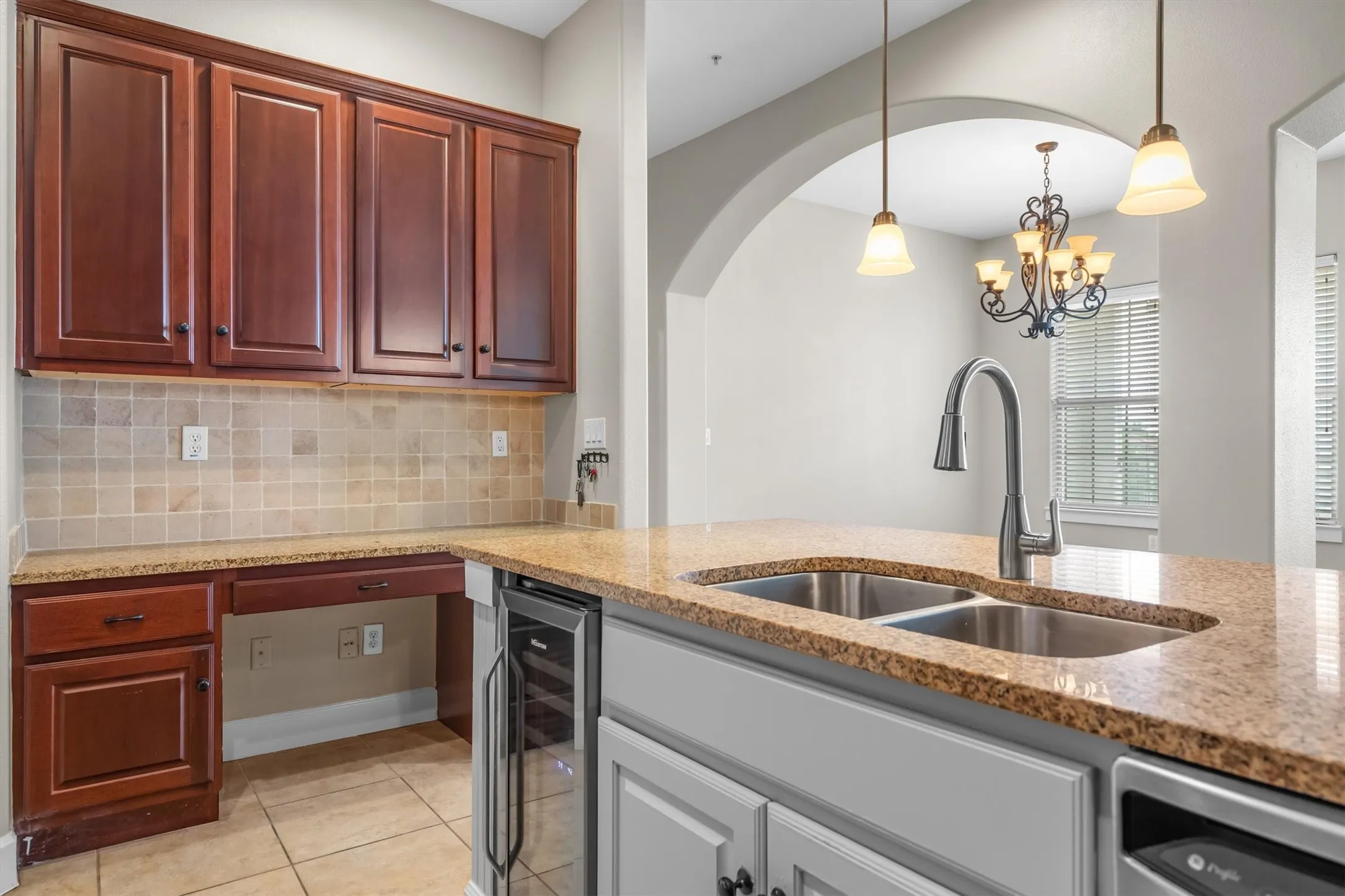Single Family Residence For Sale in Dallas County , 555 Via Amalfi 312, Irving, Texas 75039, 2 Bedroom, 3 Bathroom, 2 Garage spaces, 1,966 Sqft, built in 2008, mls#21383335, Real Estate Agent in Irving, Homes For Sale in Dallas county, Homes For Sale in Irving, Realtor in Irving Texas, Real Estate Brokerage Independent Realty Texas, Luminita Cordes Realtor