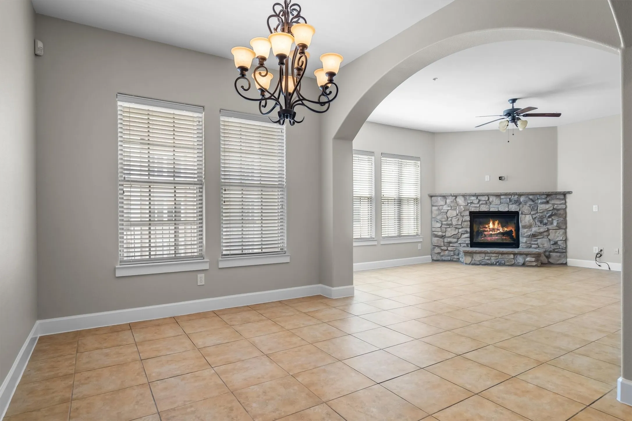 Single Family Residence For Sale in Dallas County , 555 Via Amalfi 312, Irving, Texas 75039, 2 Bedroom, 3 Bathroom, 2 Garage spaces, 1,966 Sqft, built in 2008, mls#21383335, Real Estate Agent in Irving, Homes For Sale in Dallas county, Homes For Sale in Irving, Realtor in Irving Texas, Real Estate Brokerage Independent Realty Texas, Luminita Cordes Realtor