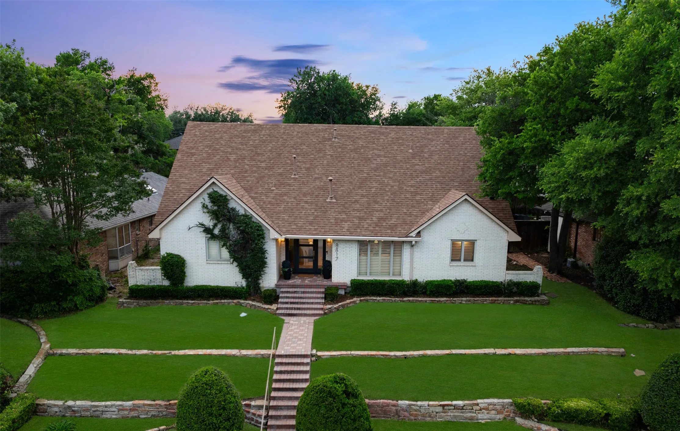 Single Family Residence For Sale in Dallas County , 8817 Arborside Drive, Dallas, Texas 75243, 4 Bedroom, 3 Bathroom, 2 Garage spaces, 3,347 Sqft, built in 1974, mls#21383808, Real Estate Agent in Dallas, Homes For Sale in Dallas county, Homes For Sale in Dallas, Realtor in Dallas Texas, Real Estate Brokerage Independent Realty Texas, Luminita Cordes Realtor