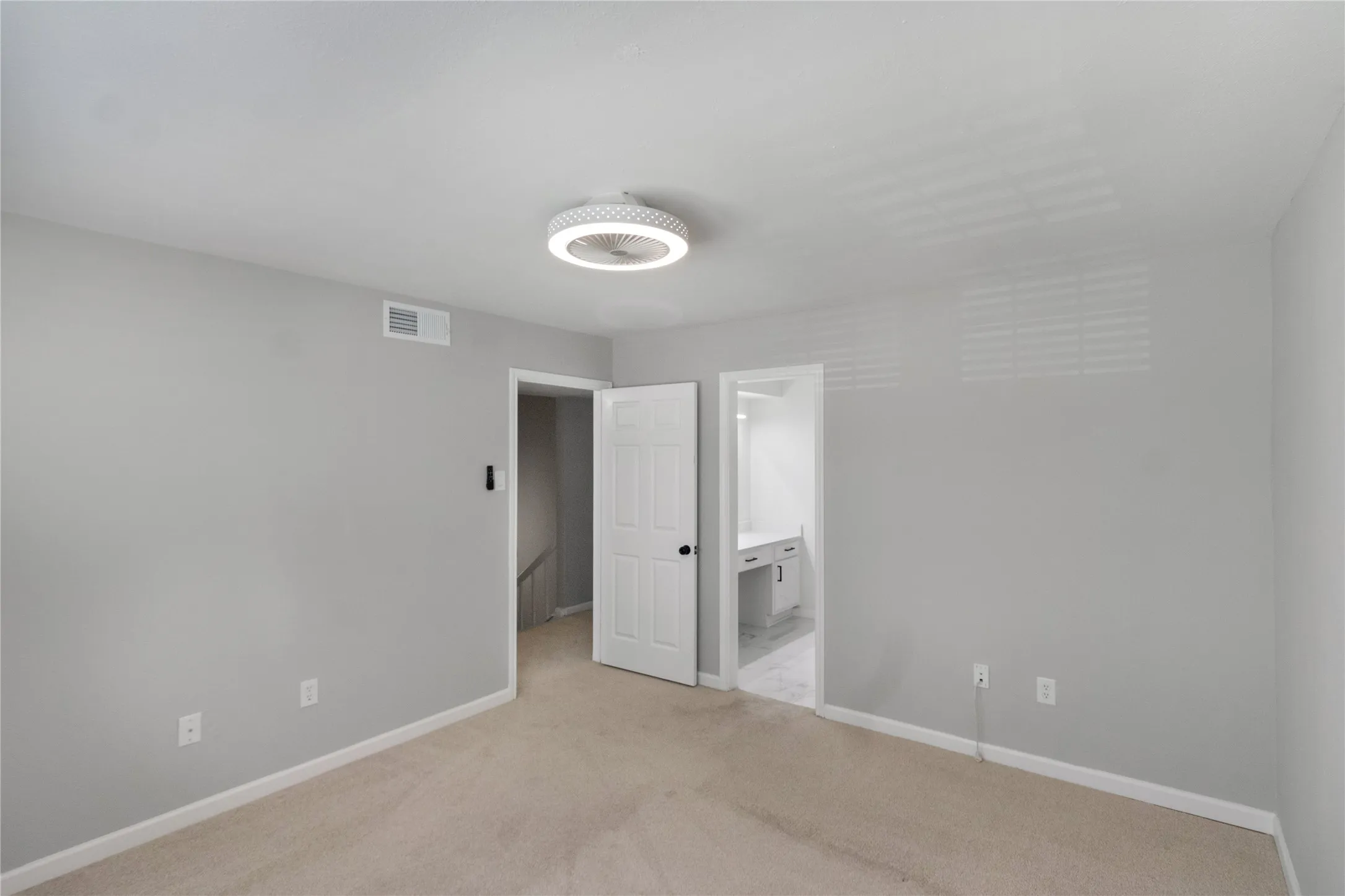 Condominium For Sale in Dallas County , 2835 Keller Springs Road 903, Carrollton, Texas 75006, 2 Bedroom, 3 Bathroom, Garage spaces, 1,264 Sqft, built in 1982, mls#21383995, Real Estate Agent in Carrollton, Homes For Sale in Dallas county, Homes For Sale in Carrollton, Realtor in Carrollton Texas, Real Estate Brokerage Independent Realty Texas, Luminita Cordes Realtor