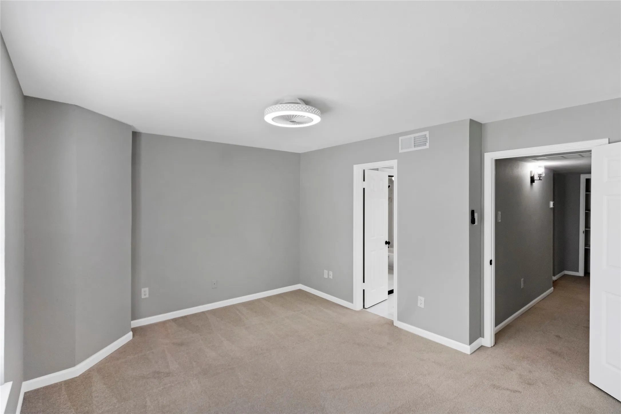 Condominium For Sale in Dallas County , 2835 Keller Springs Road 903, Carrollton, Texas 75006, 2 Bedroom, 3 Bathroom, Garage spaces, 1,264 Sqft, built in 1982, mls#21383995, Real Estate Agent in Carrollton, Homes For Sale in Dallas county, Homes For Sale in Carrollton, Realtor in Carrollton Texas, Real Estate Brokerage Independent Realty Texas, Luminita Cordes Realtor