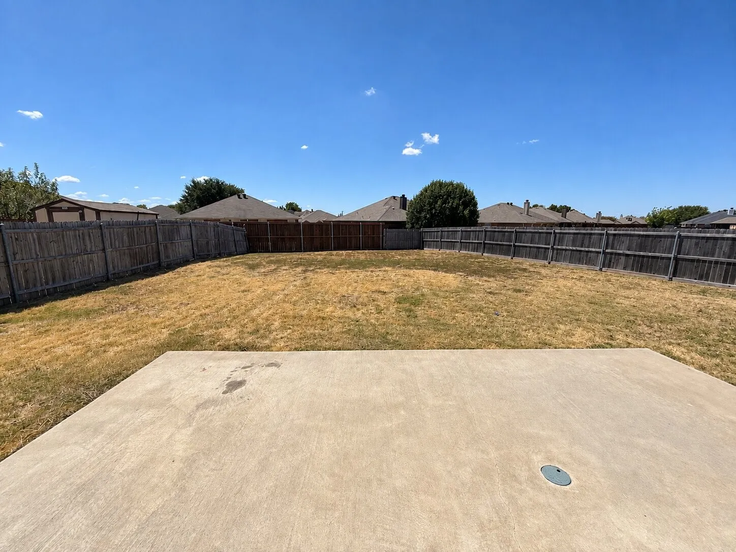 Single Family Residence For Sale in Ellis County , 1334 Yukon Drive, Midlothian, Texas 76065, 4 Bedroom, 2 Bathroom, 2 Garage spaces, 1,767 Sqft, built in 2005, mls#21382367, Real Estate Agent in Midlothian, Homes For Sale in Ellis county, Homes For Sale in Midlothian, Realtor in Midlothian Texas, Real Estate Brokerage Independent Realty Texas, Luminita Cordes Realtor