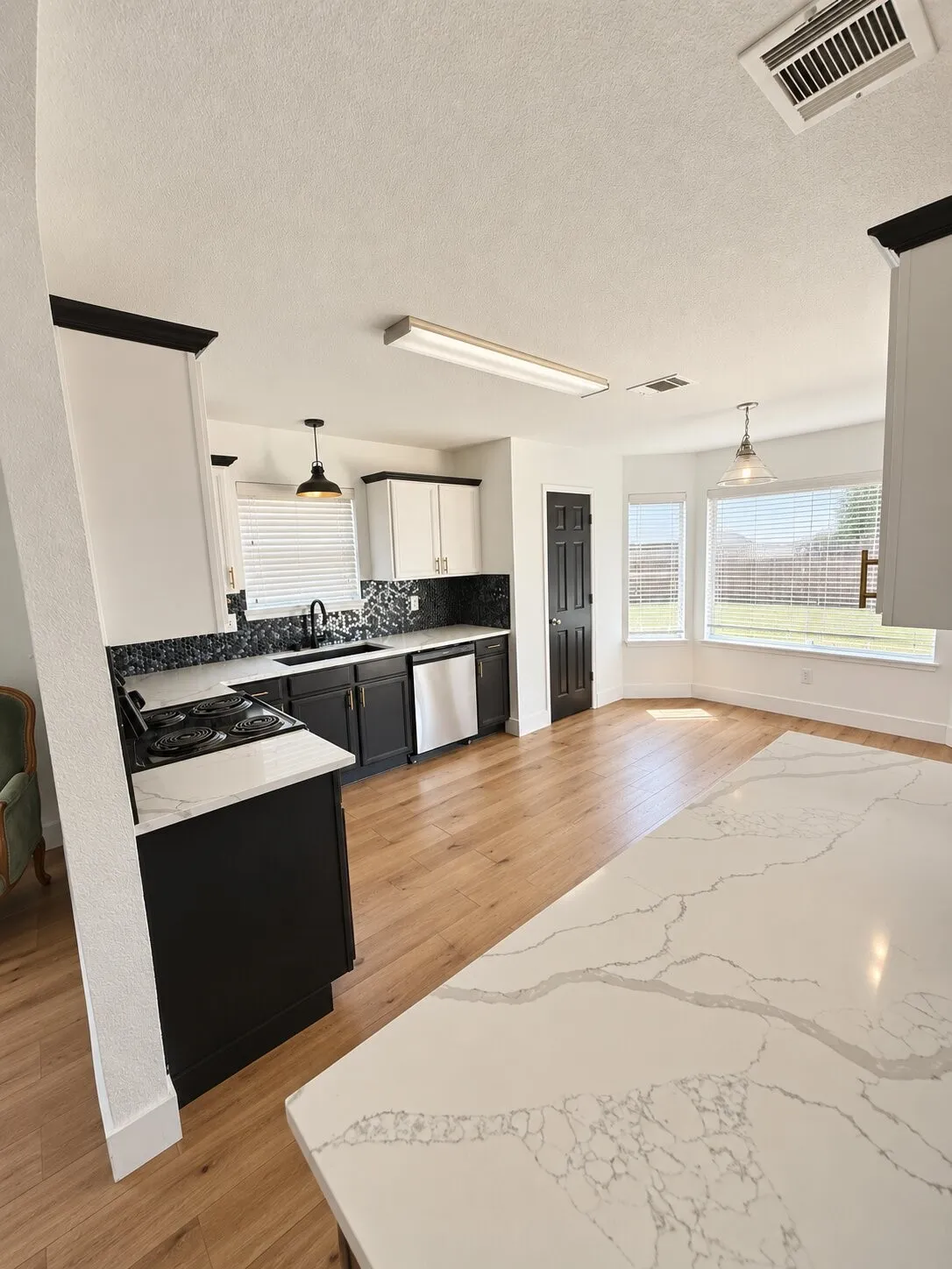 Single Family Residence For Sale in Ellis County , 1334 Yukon Drive, Midlothian, Texas 76065, 4 Bedroom, 2 Bathroom, 2 Garage spaces, 1,767 Sqft, built in 2005, mls#21382367, Real Estate Agent in Midlothian, Homes For Sale in Ellis county, Homes For Sale in Midlothian, Realtor in Midlothian Texas, Real Estate Brokerage Independent Realty Texas, Luminita Cordes Realtor