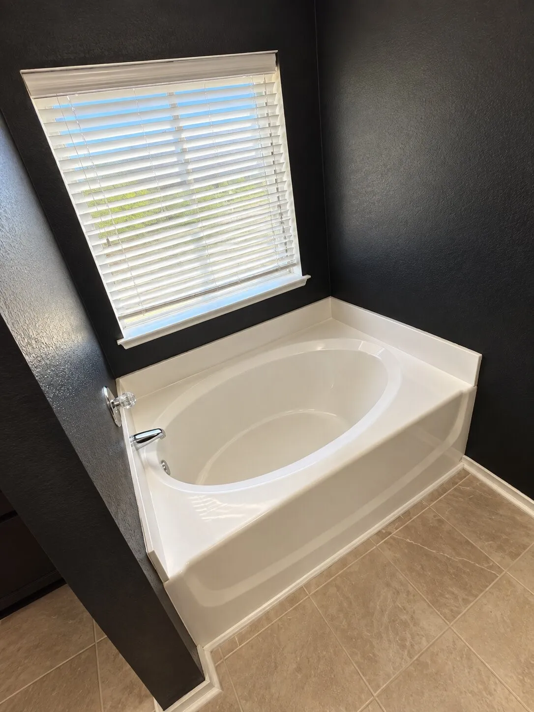 Single Family Residence For Sale in Ellis County , 1334 Yukon Drive, Midlothian, Texas 76065, 4 Bedroom, 2 Bathroom, 2 Garage spaces, 1,767 Sqft, built in 2005, mls#21382367, Real Estate Agent in Midlothian, Homes For Sale in Ellis county, Homes For Sale in Midlothian, Realtor in Midlothian Texas, Real Estate Brokerage Independent Realty Texas, Luminita Cordes Realtor
