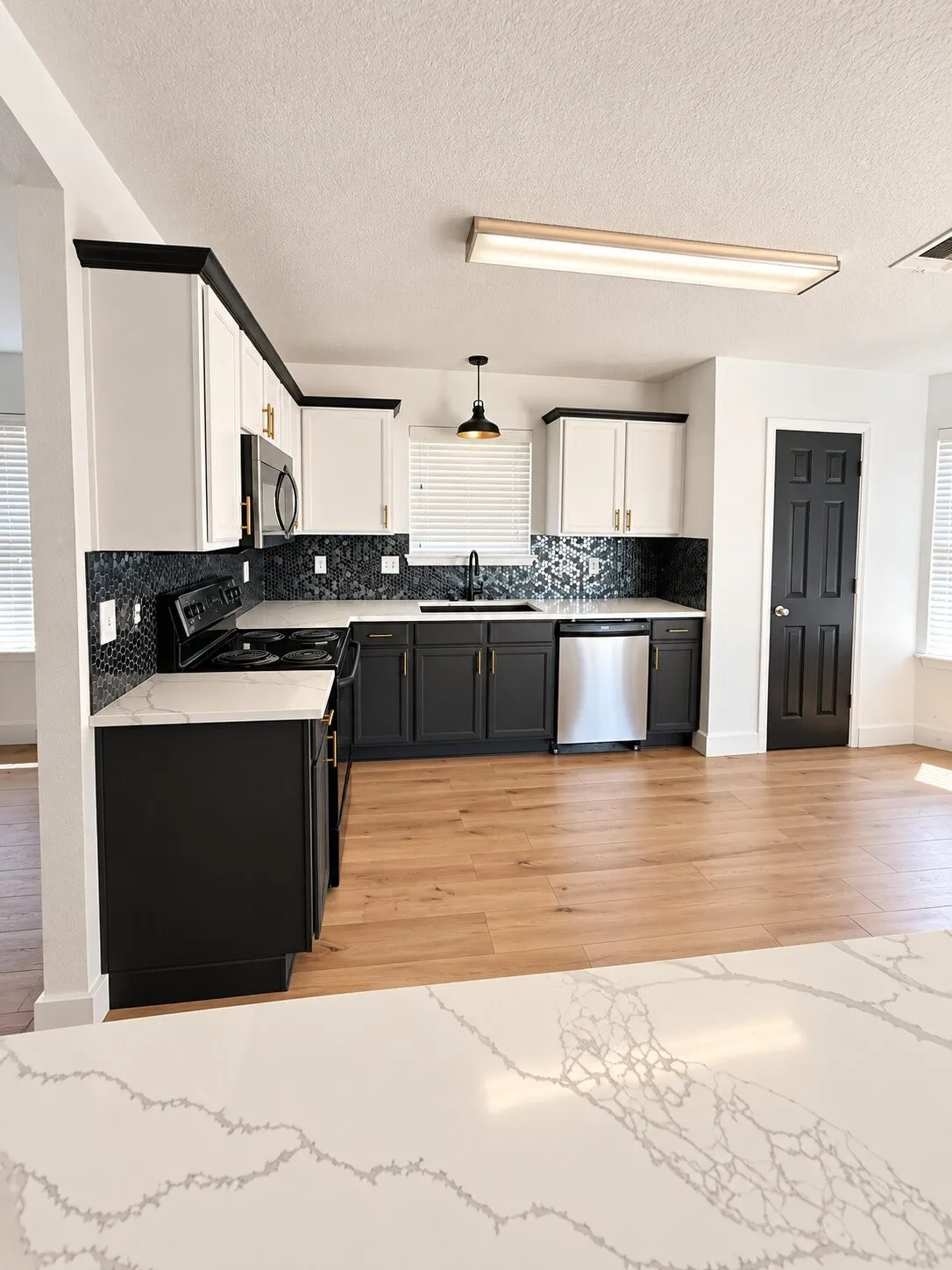 Single Family Residence For Sale in Ellis County , 1334 Yukon Drive, Midlothian, Texas 76065, 4 Bedroom, 2 Bathroom, 2 Garage spaces, 1,767 Sqft, built in 2005, mls#21382367, Real Estate Agent in Midlothian, Homes For Sale in Ellis county, Homes For Sale in Midlothian, Realtor in Midlothian Texas, Real Estate Brokerage Independent Realty Texas, Luminita Cordes Realtor