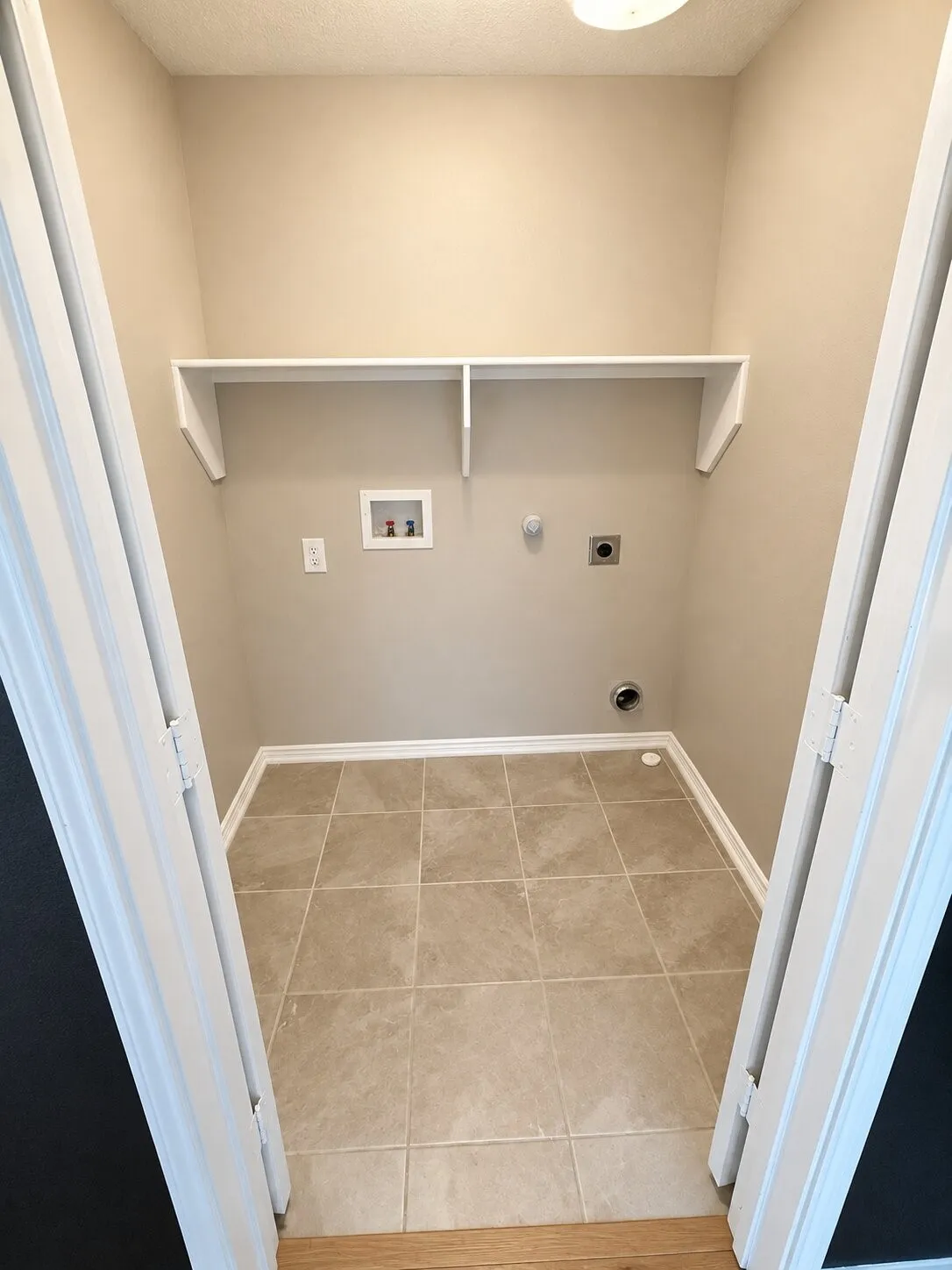 Single Family Residence For Sale in Ellis County , 1334 Yukon Drive, Midlothian, Texas 76065, 4 Bedroom, 2 Bathroom, 2 Garage spaces, 1,767 Sqft, built in 2005, mls#21382367, Real Estate Agent in Midlothian, Homes For Sale in Ellis county, Homes For Sale in Midlothian, Realtor in Midlothian Texas, Real Estate Brokerage Independent Realty Texas, Luminita Cordes Realtor