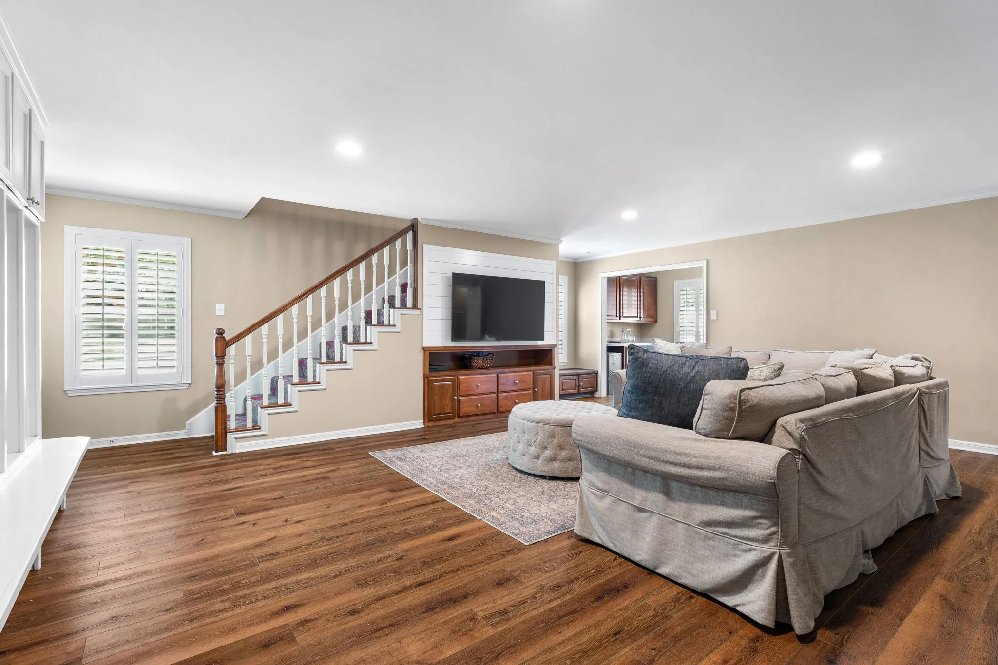 Single Family Residence For Sale in Mc Lennan County , 10026 Forest View Drive, Woodway, Texas 76712, 4 Bedroom, 3 Bathroom, 2 Garage spaces, 3,929 Sqft, built in 1984, mls#21383825, Real Estate Agent in Woodway, Homes For Sale in Mc Lennan county, Homes For Sale in Woodway, Realtor in Woodway Texas, Real Estate Brokerage Independent Realty Texas, Luminita Cordes Realtor