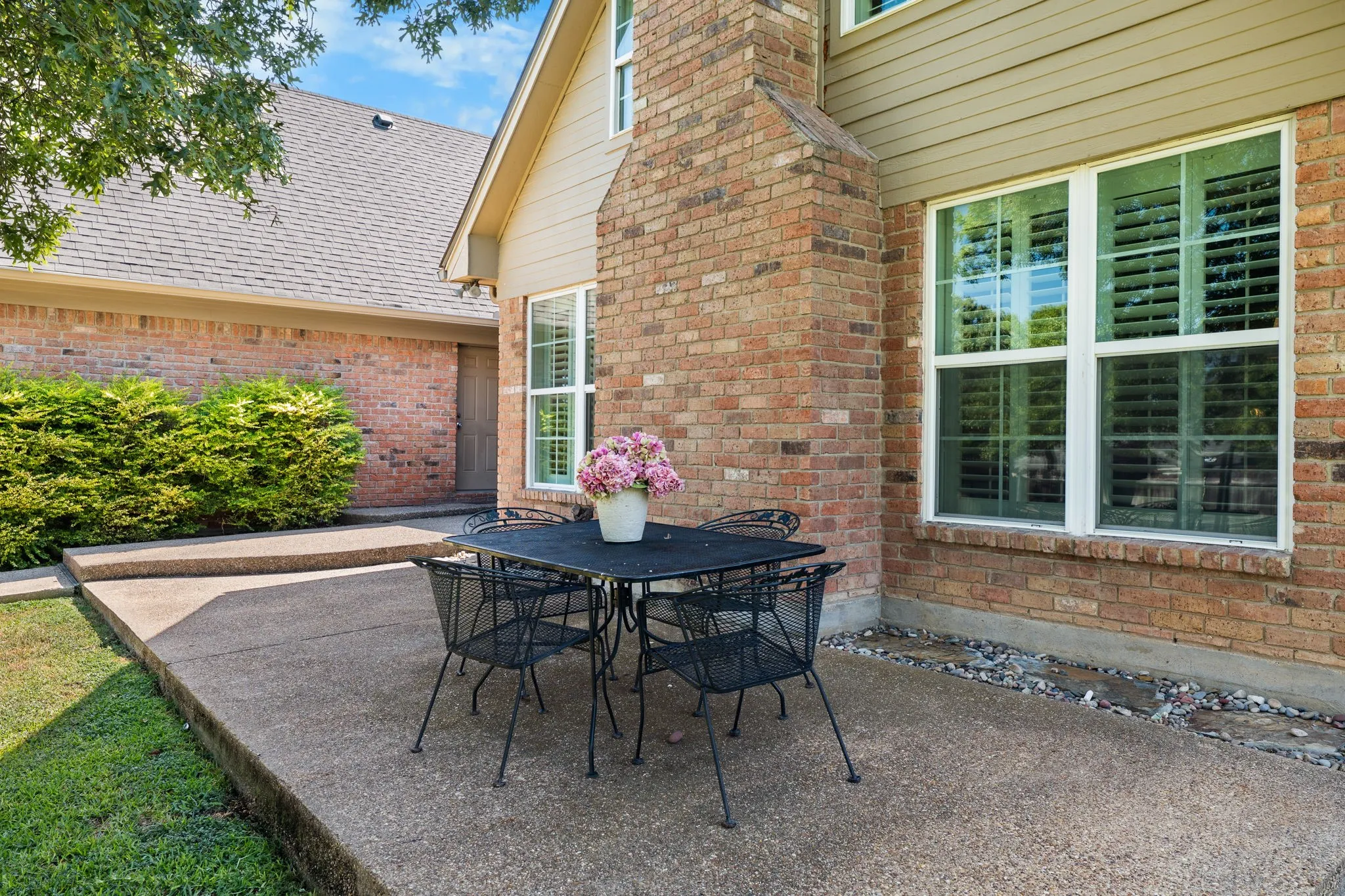 Single Family Residence For Sale in Mc Lennan County , 10026 Forest View Drive, Woodway, Texas 76712, 4 Bedroom, 3 Bathroom, 2 Garage spaces, 3,929 Sqft, built in 1984, mls#21383825, Real Estate Agent in Woodway, Homes For Sale in Mc Lennan county, Homes For Sale in Woodway, Realtor in Woodway Texas, Real Estate Brokerage Independent Realty Texas, Luminita Cordes Realtor