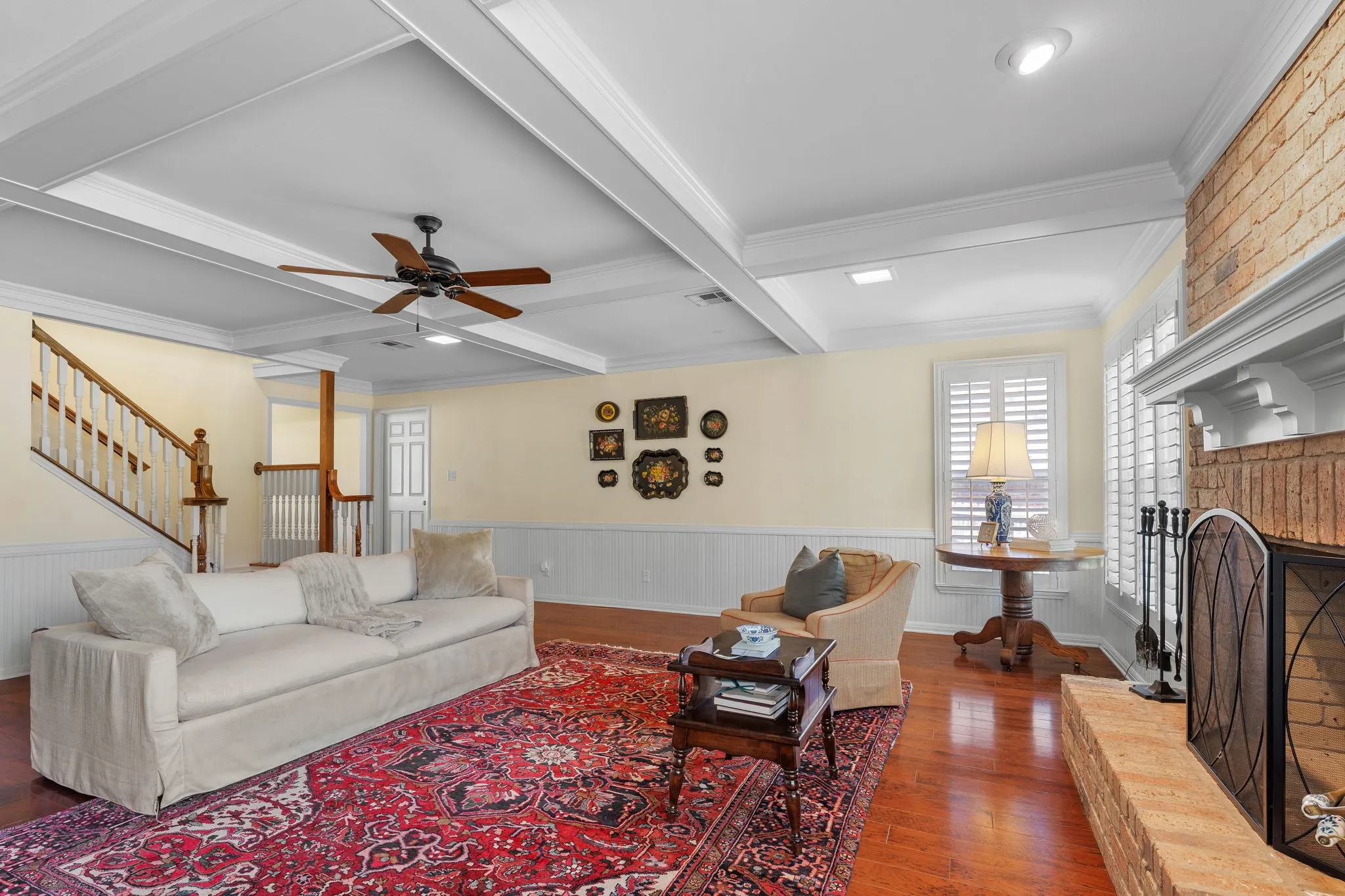 Single Family Residence For Sale in Mc Lennan County , 10026 Forest View Drive, Woodway, Texas 76712, 4 Bedroom, 3 Bathroom, 2 Garage spaces, 3,929 Sqft, built in 1984, mls#21383825, Real Estate Agent in Woodway, Homes For Sale in Mc Lennan county, Homes For Sale in Woodway, Realtor in Woodway Texas, Real Estate Brokerage Independent Realty Texas, Luminita Cordes Realtor