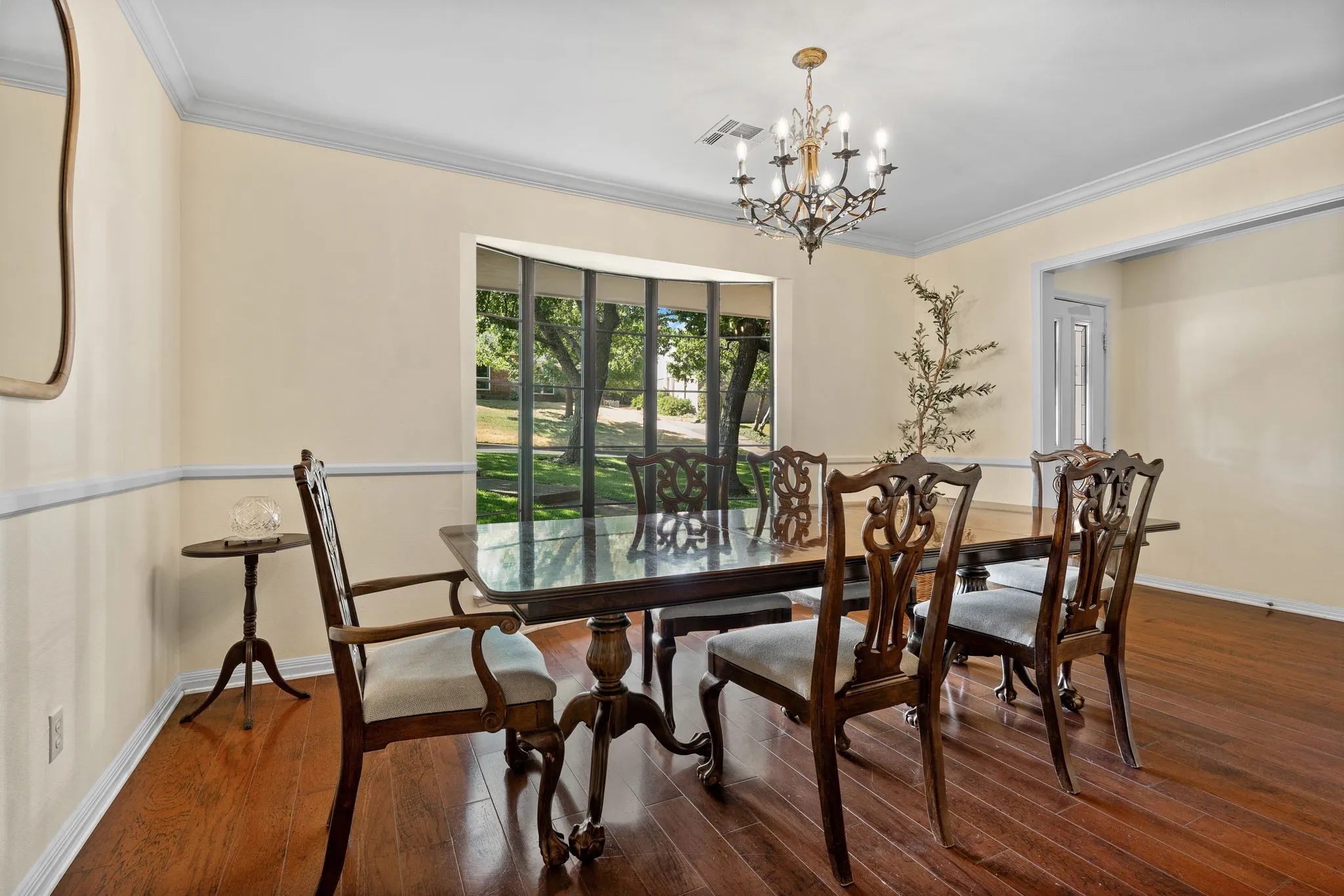 Single Family Residence For Sale in Mc Lennan County , 10026 Forest View Drive, Woodway, Texas 76712, 4 Bedroom, 3 Bathroom, 2 Garage spaces, 3,929 Sqft, built in 1984, mls#21383825, Real Estate Agent in Woodway, Homes For Sale in Mc Lennan county, Homes For Sale in Woodway, Realtor in Woodway Texas, Real Estate Brokerage Independent Realty Texas, Luminita Cordes Realtor