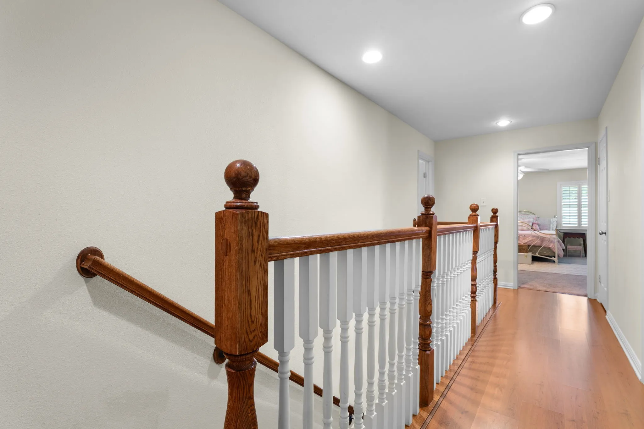 Single Family Residence For Sale in Mc Lennan County , 10026 Forest View Drive, Woodway, Texas 76712, 4 Bedroom, 3 Bathroom, 2 Garage spaces, 3,929 Sqft, built in 1984, mls#21383825, Real Estate Agent in Woodway, Homes For Sale in Mc Lennan county, Homes For Sale in Woodway, Realtor in Woodway Texas, Real Estate Brokerage Independent Realty Texas, Luminita Cordes Realtor