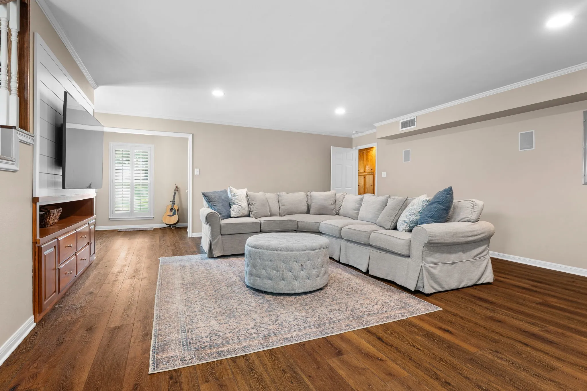 Single Family Residence For Sale in Mc Lennan County , 10026 Forest View Drive, Woodway, Texas 76712, 4 Bedroom, 3 Bathroom, 2 Garage spaces, 3,929 Sqft, built in 1984, mls#21383825, Real Estate Agent in Woodway, Homes For Sale in Mc Lennan county, Homes For Sale in Woodway, Realtor in Woodway Texas, Real Estate Brokerage Independent Realty Texas, Luminita Cordes Realtor