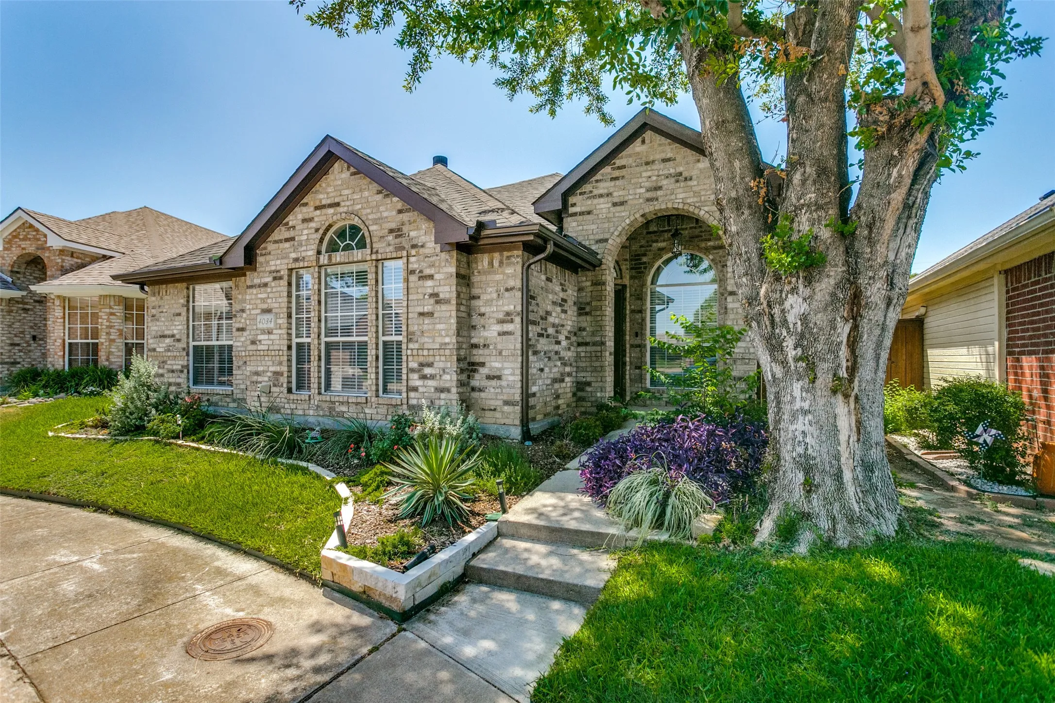 Single Family Residence For Rent in Collin County , 4034 Midrose Trail, Dallas, Texas 75287, 3 Bedroom, 2 Bathroom, 2 Garage spaces, 1,587 Sqft, built in 1997, mls#21383855, Real Estate Agent in Dallas, Homes For Rent in Collin county, Homes For Rent in Dallas, Realtor in Dallas Texas, Real Estate Brokerage Independent Realty Texas, Luminita Cordes Realtor